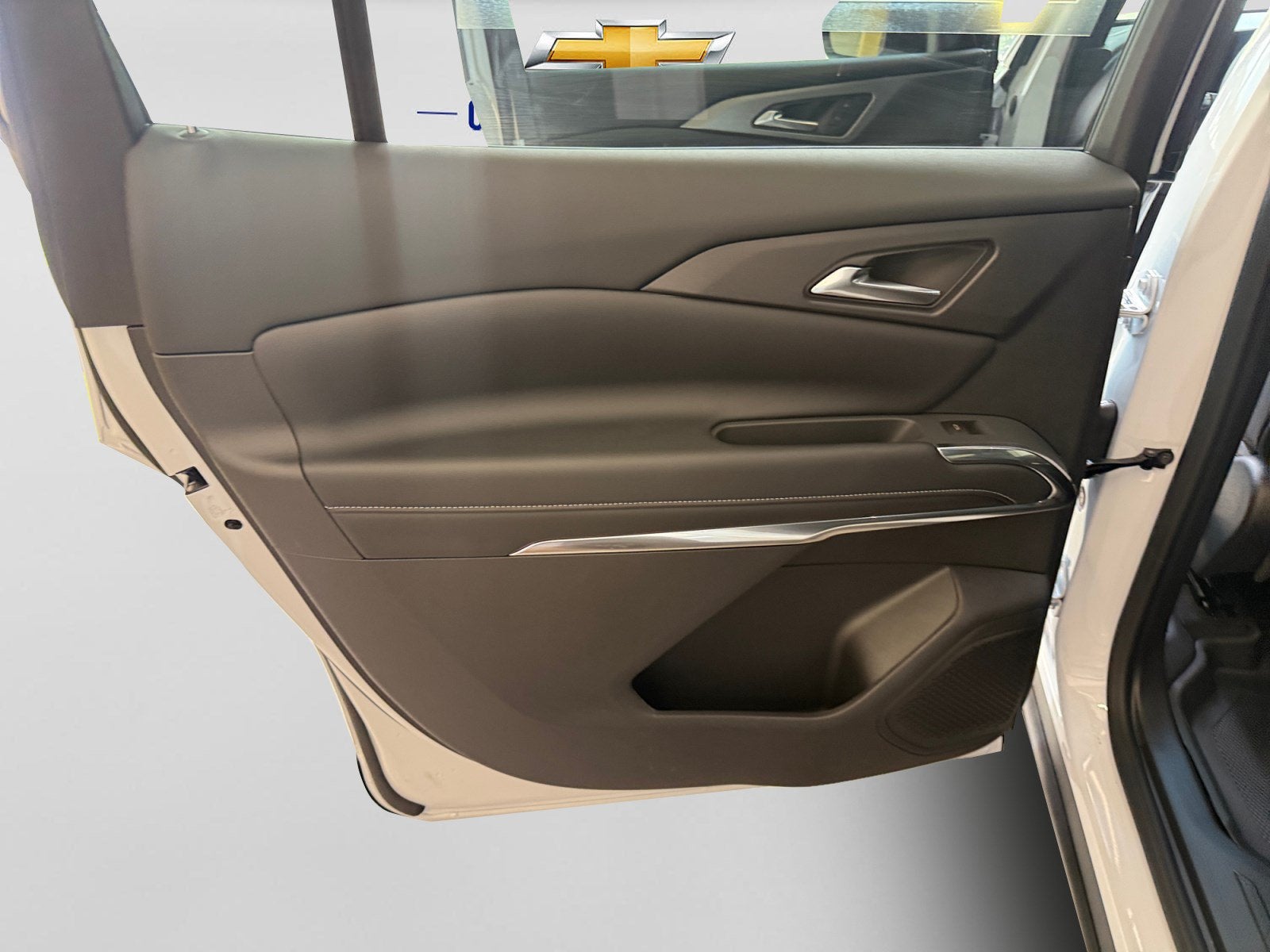 2027 Chevrolet Traverse FWD LT