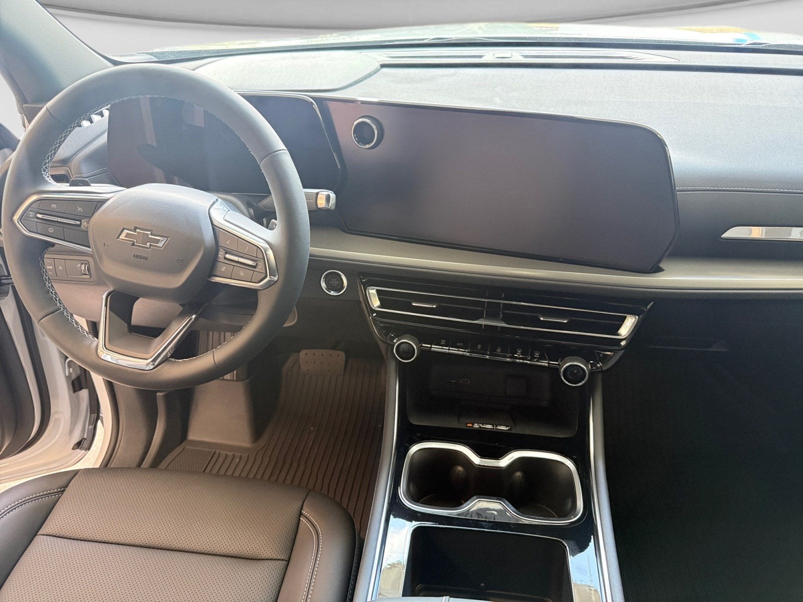 2027 Chevrolet Traverse FWD LT