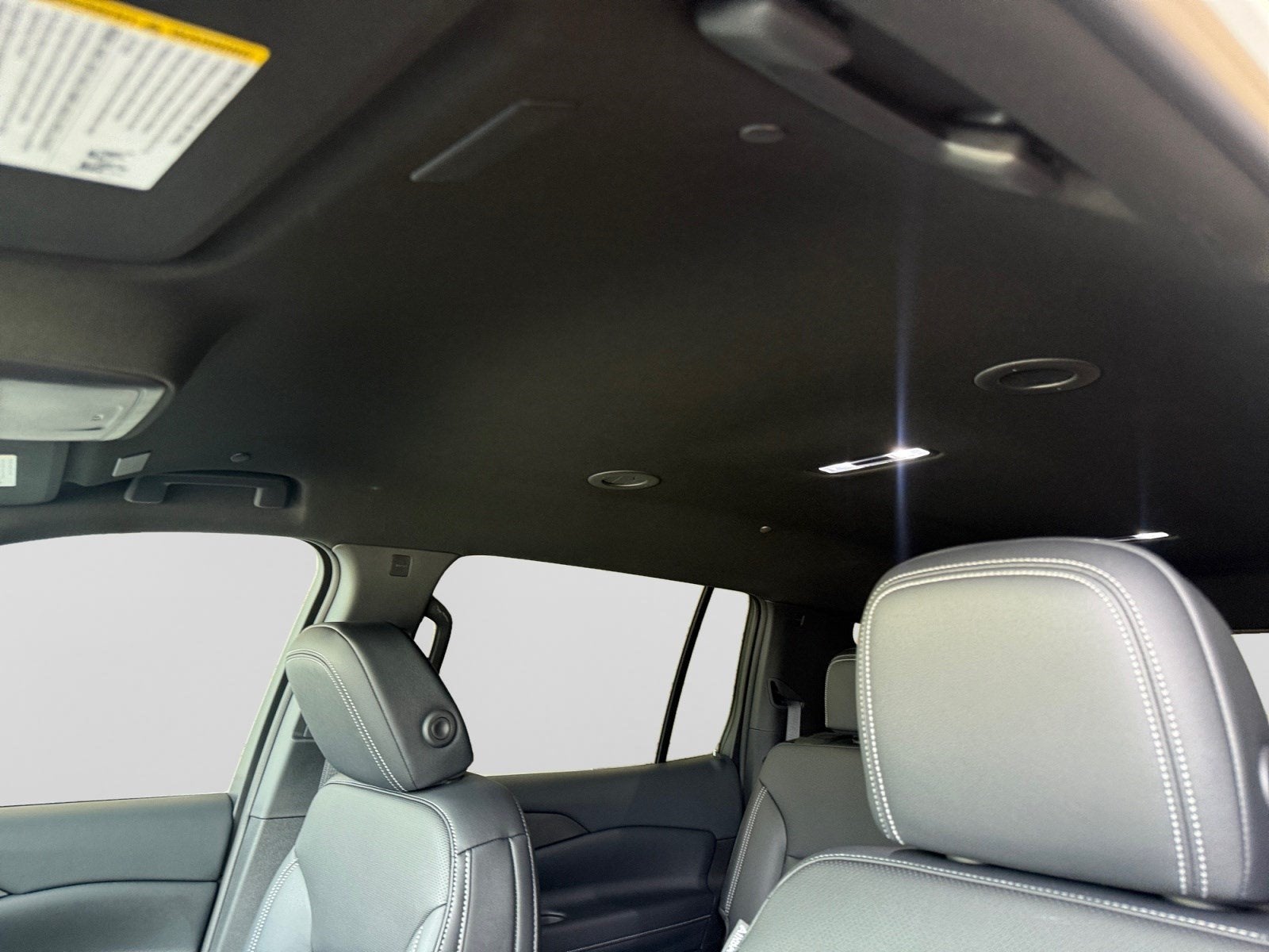 2027 Chevrolet Traverse FWD LT