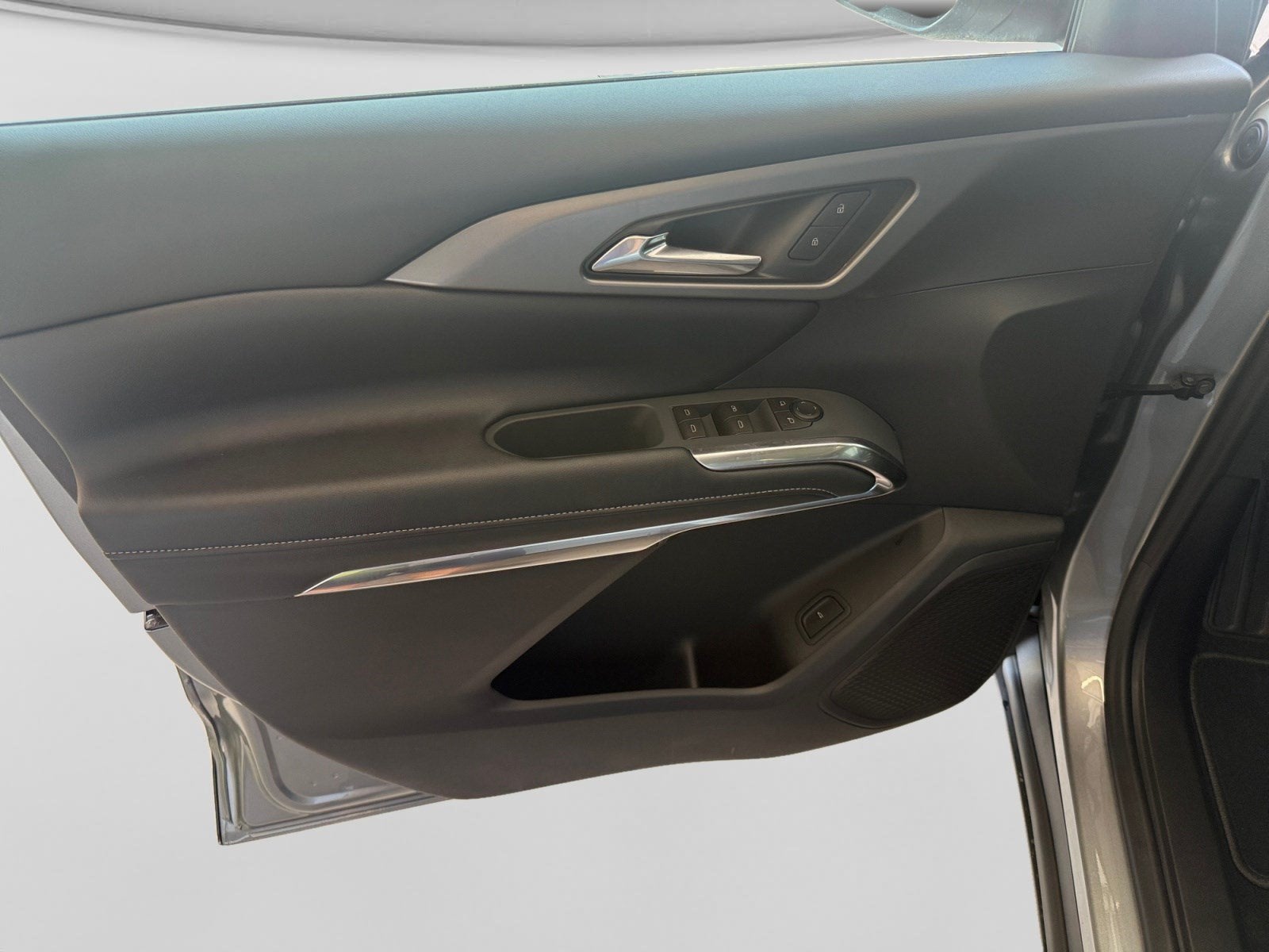 2027 Chevrolet Traverse FWD LT