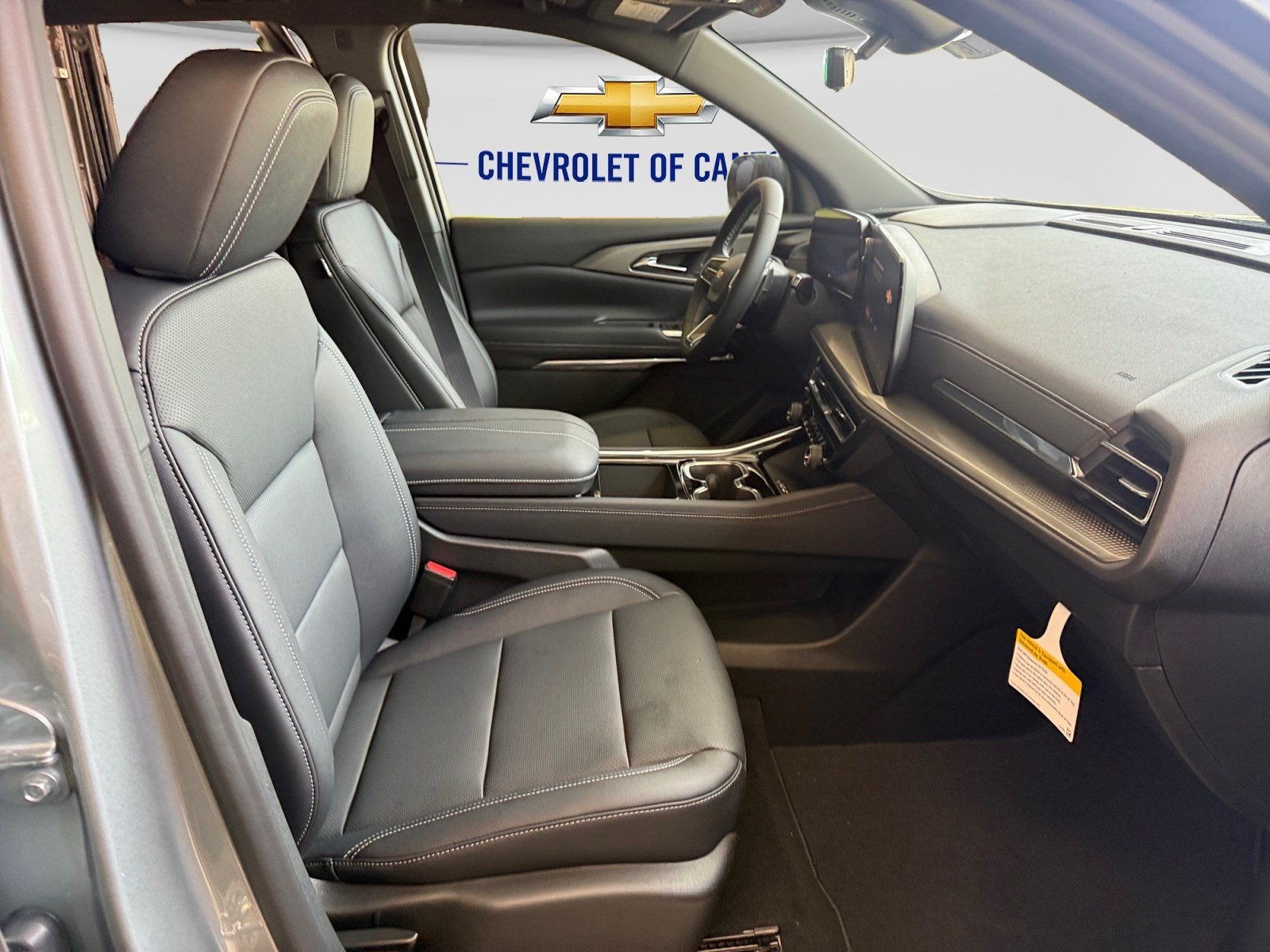 2027 Chevrolet Traverse FWD LT