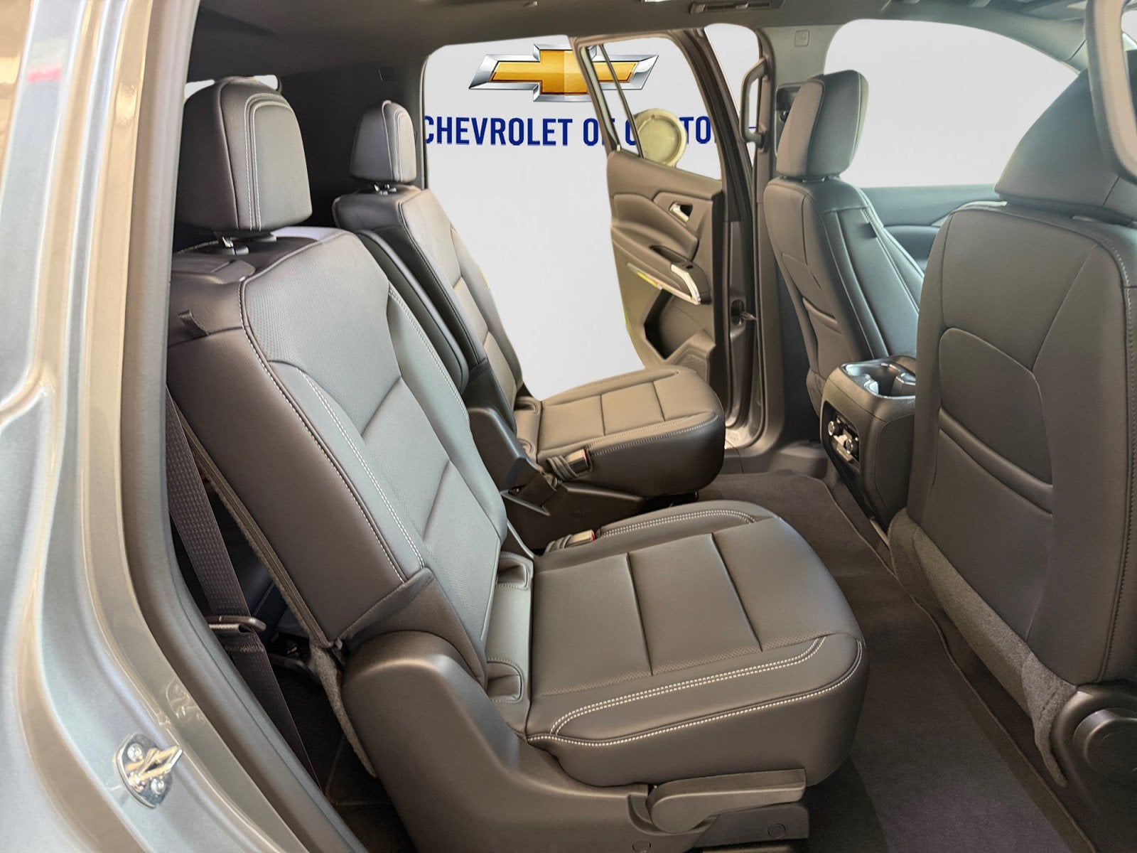 2027 Chevrolet Traverse FWD LT