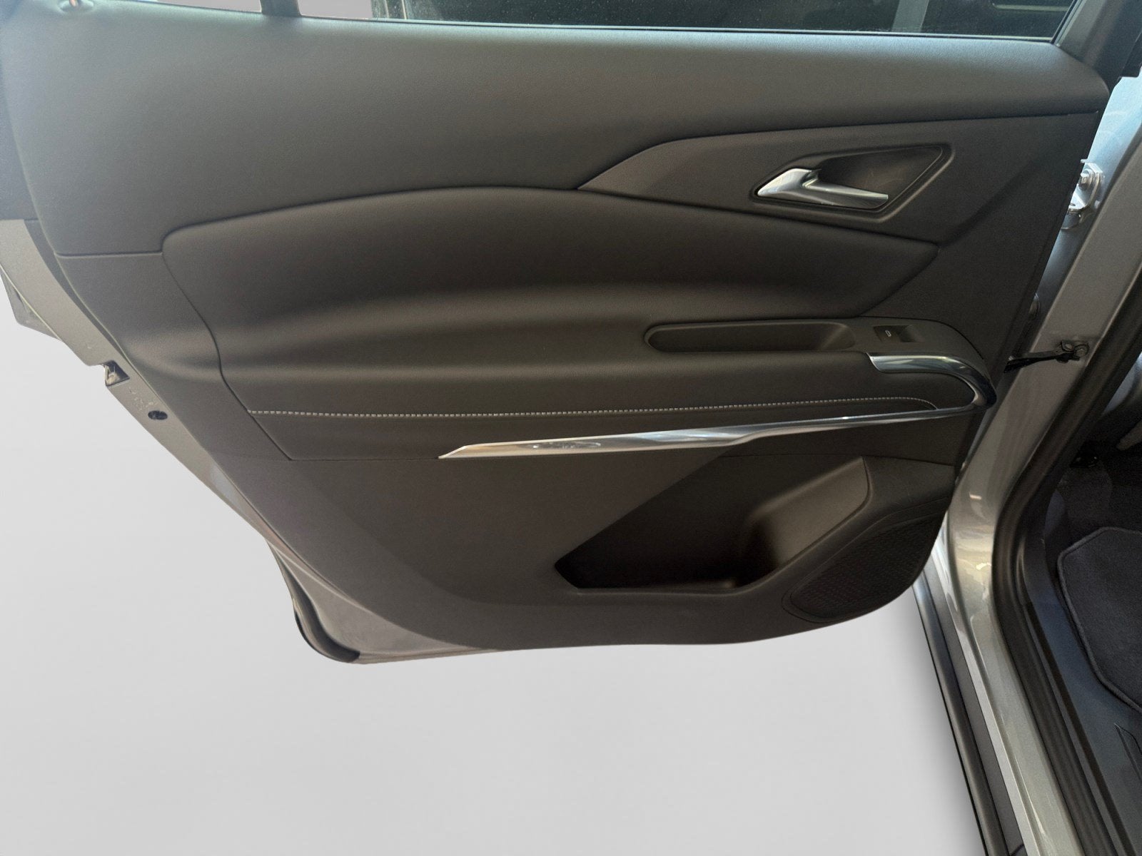 2027 Chevrolet Traverse FWD LT