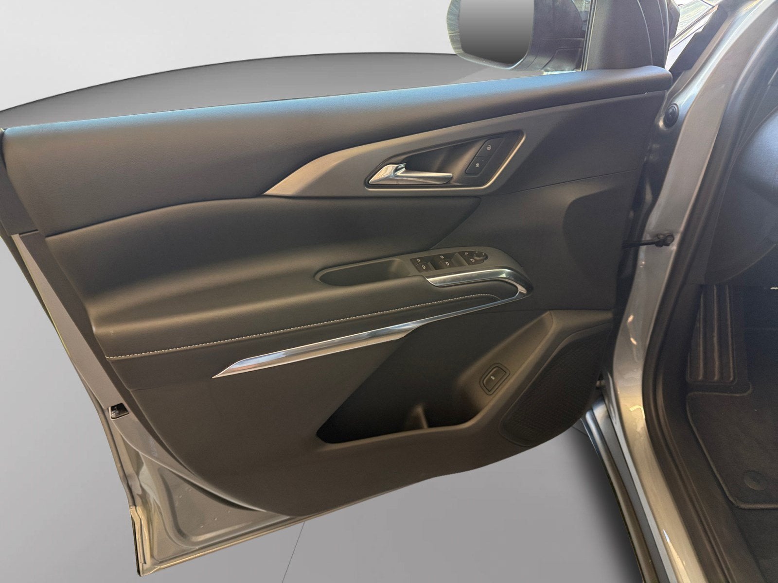 2027 Chevrolet Traverse FWD LT