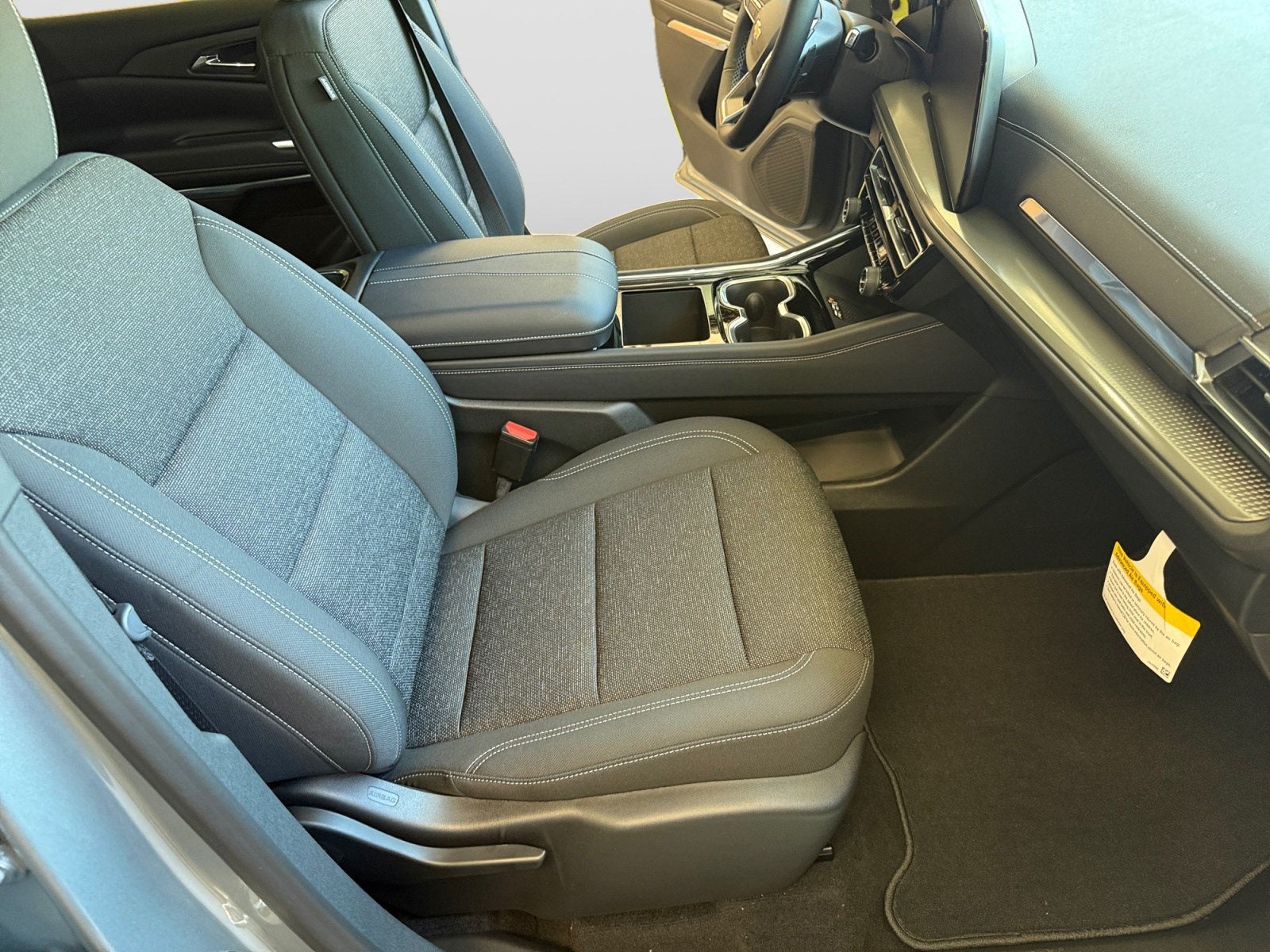 2027 Chevrolet Traverse FWD LT