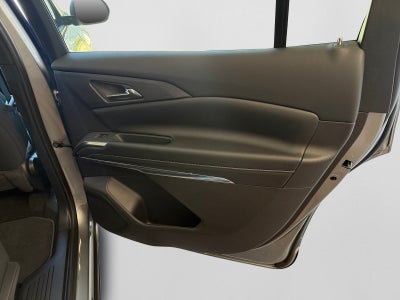 2027 Chevrolet Traverse FWD LT