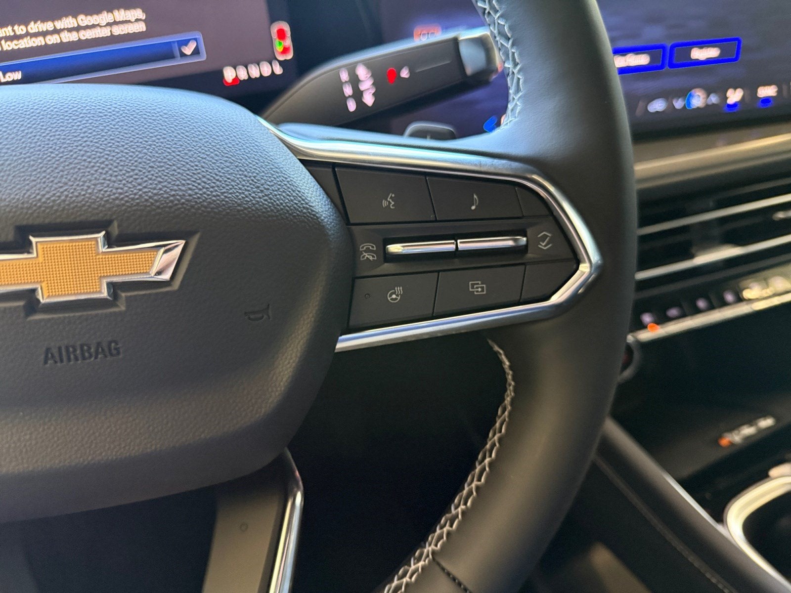 2027 Chevrolet Traverse FWD LT