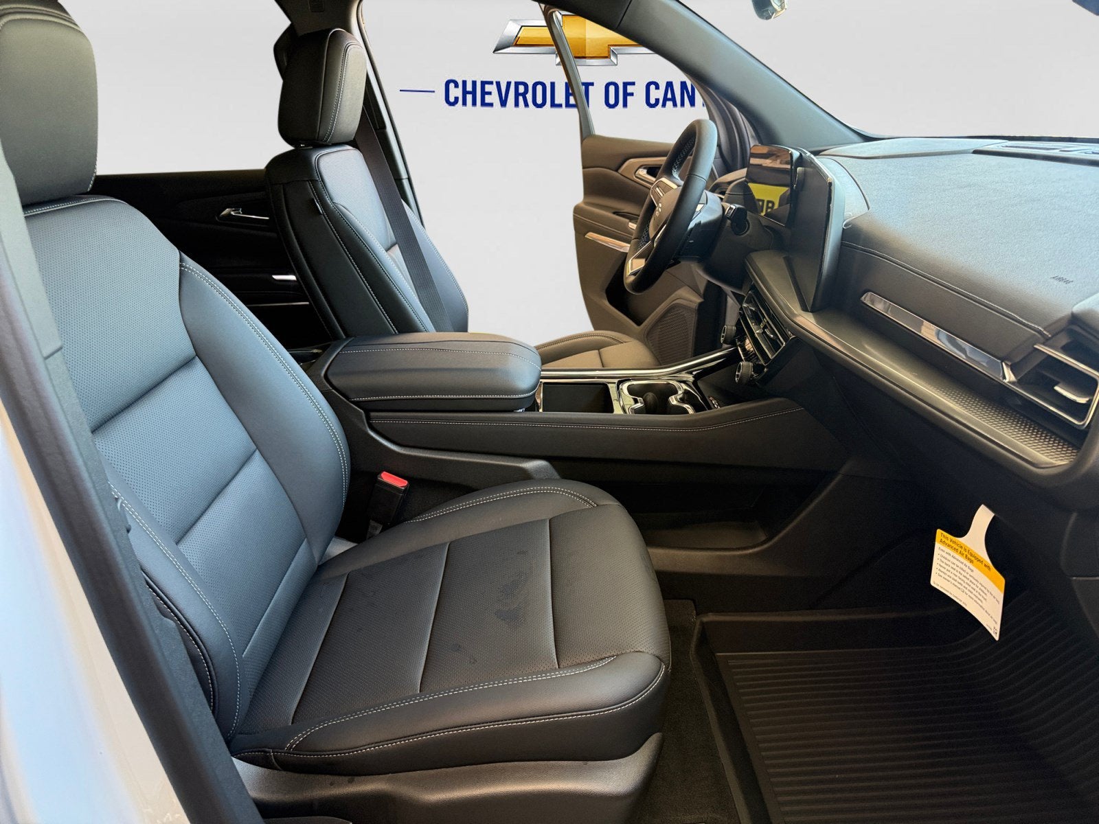 2027 Chevrolet Traverse FWD LT