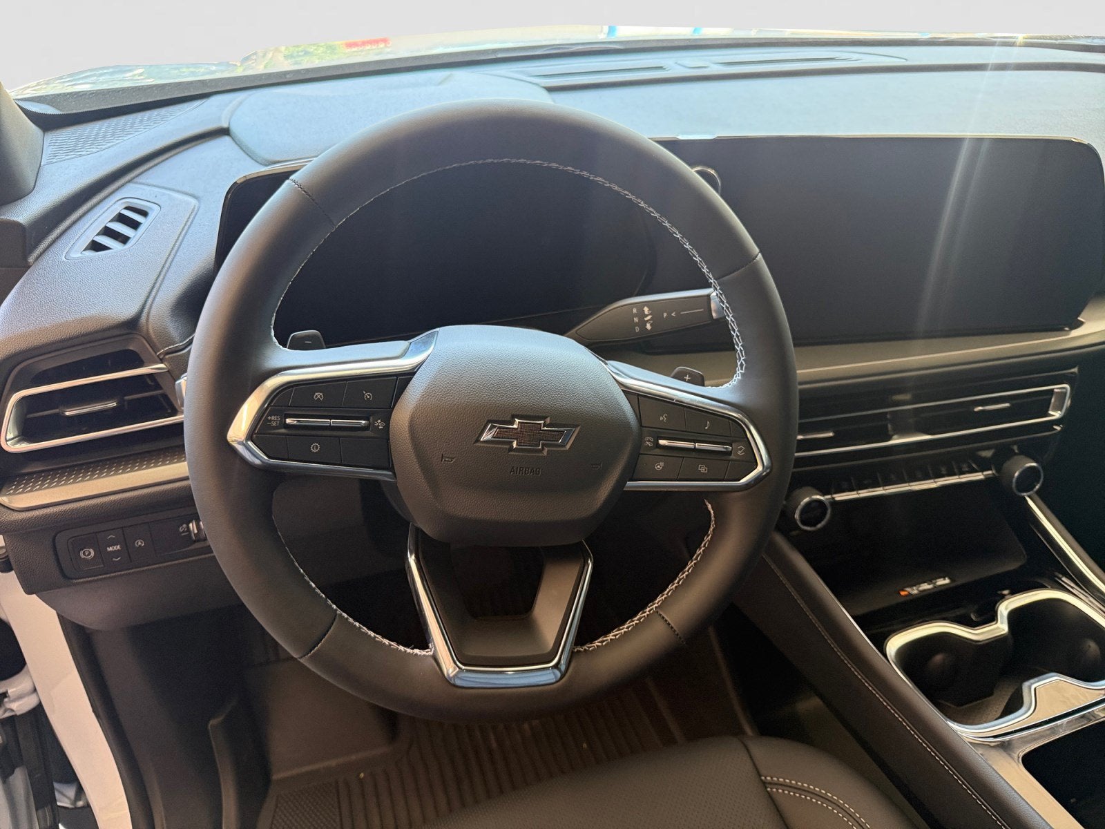 2027 Chevrolet Traverse FWD LT