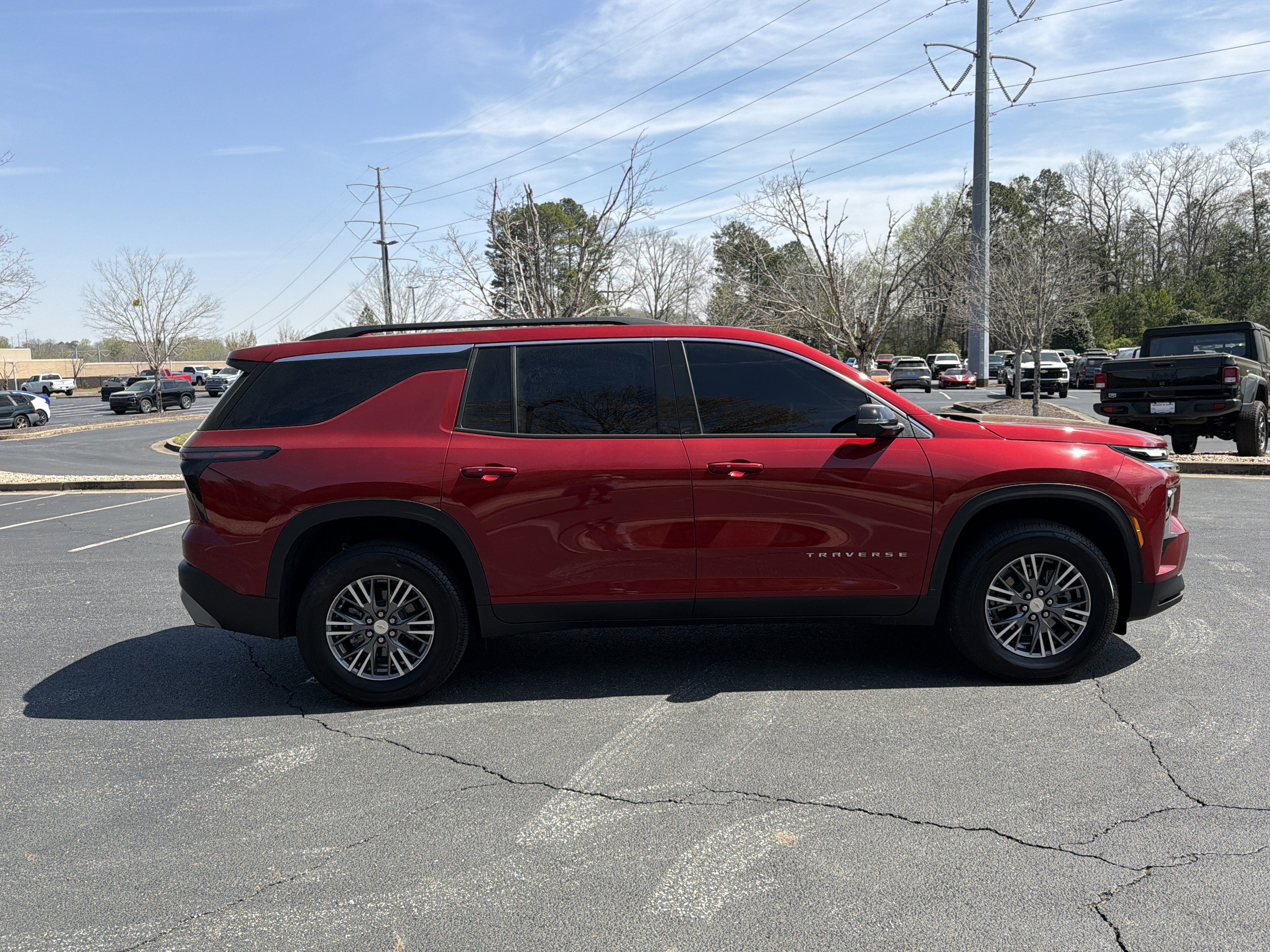 2026 Chevrolet Traverse FWD LT