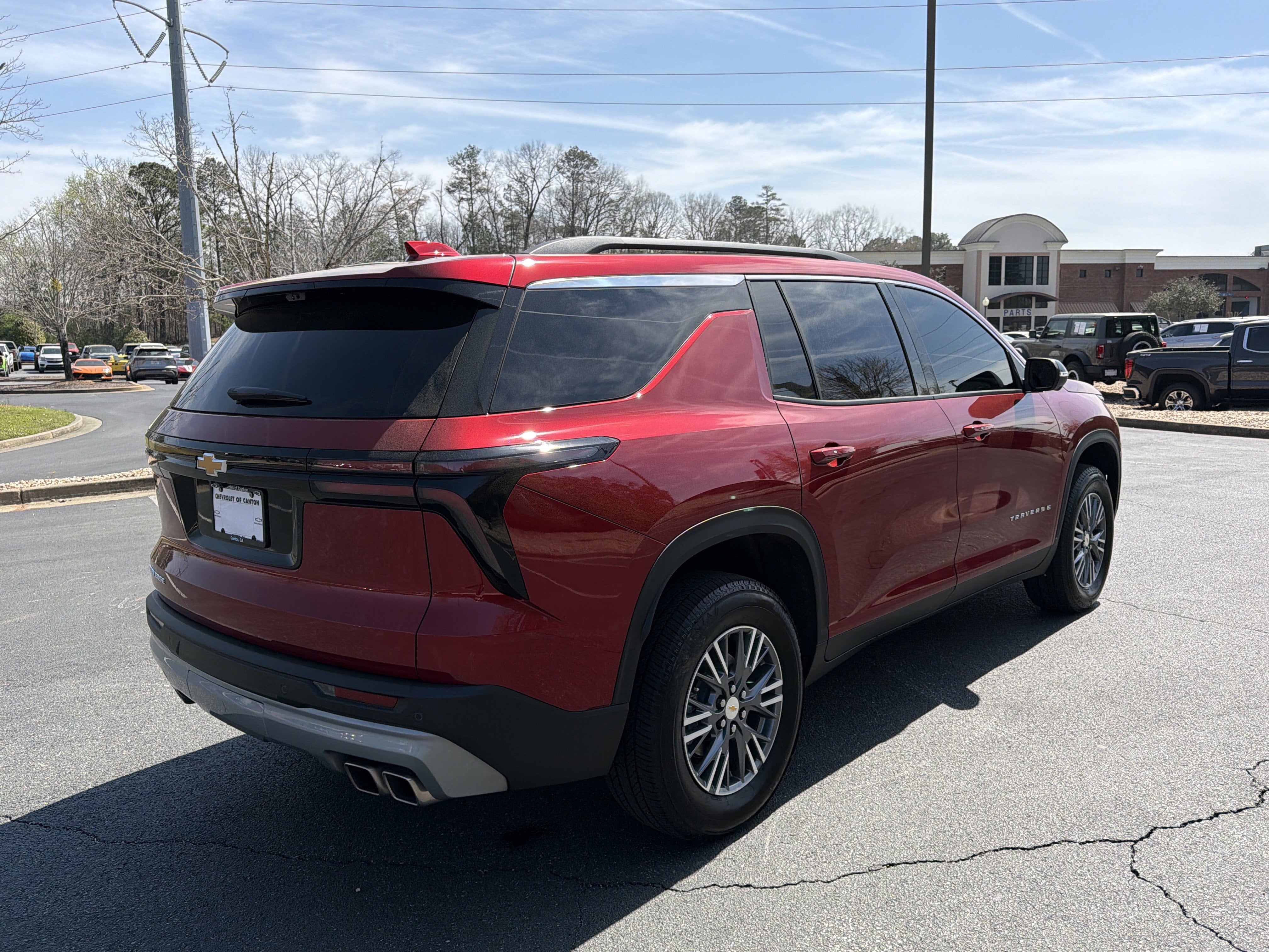 2026 Chevrolet Traverse FWD LT