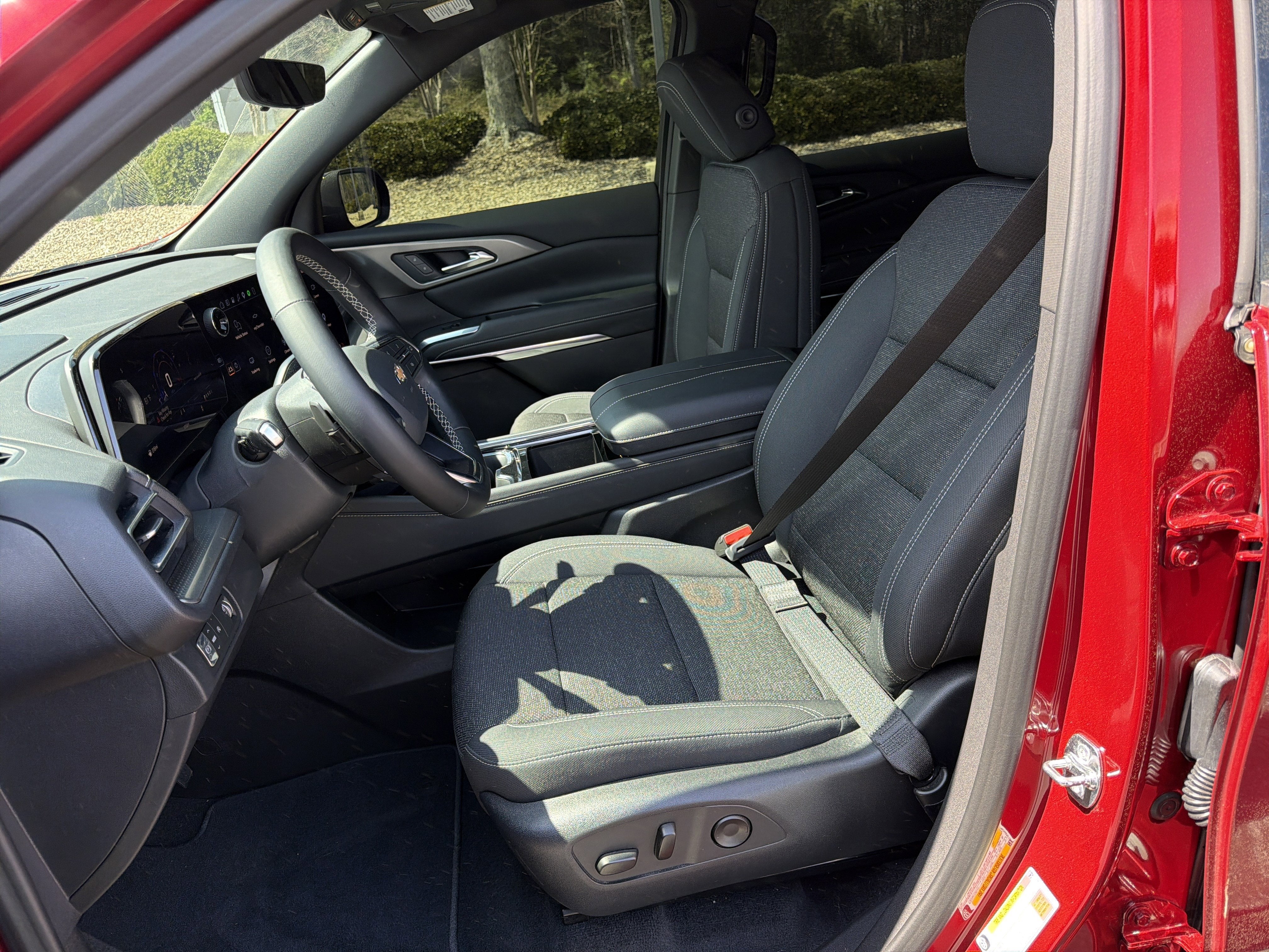 2026 Chevrolet Traverse FWD LT