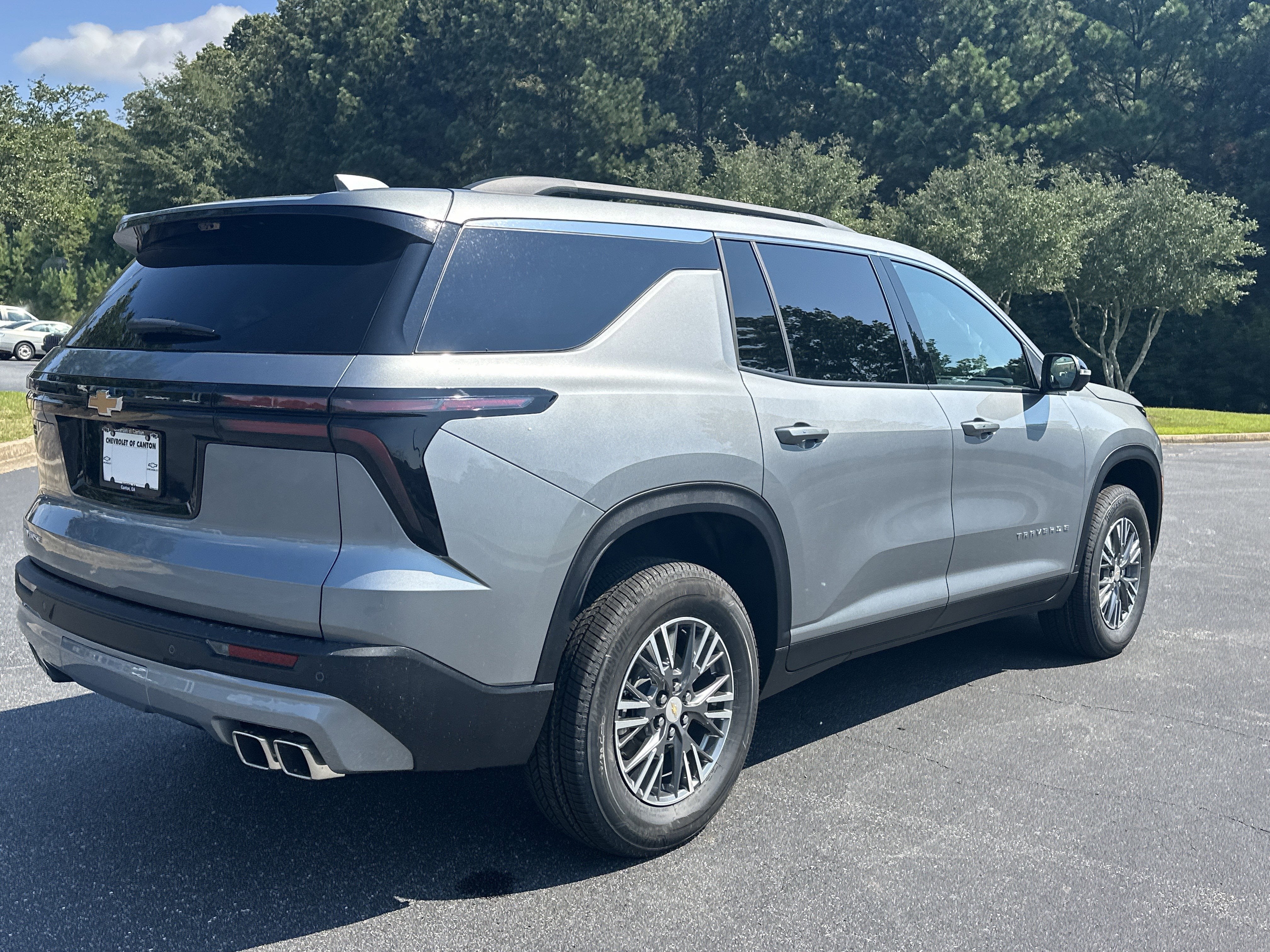 2026 Chevrolet Traverse FWD LT