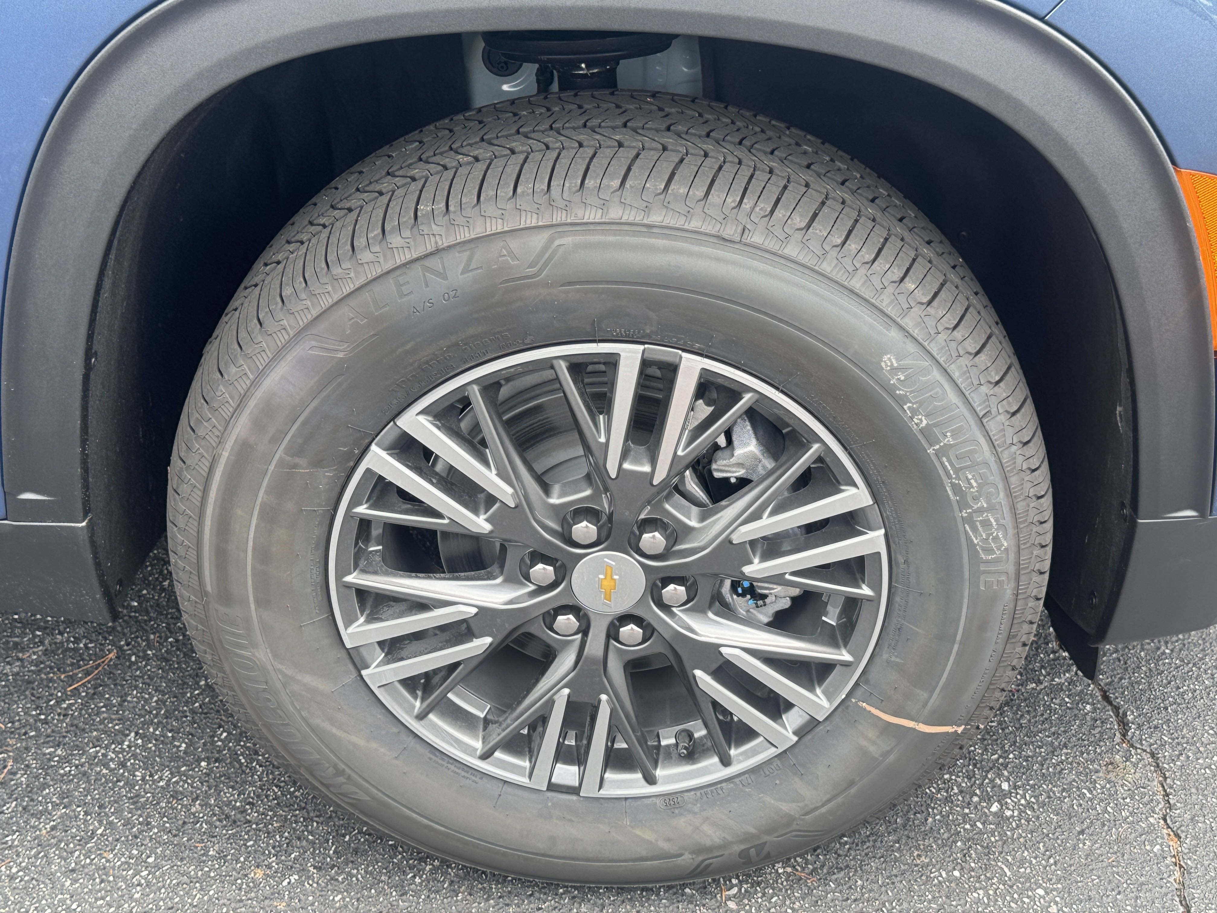 2026 Chevrolet Traverse FWD LT