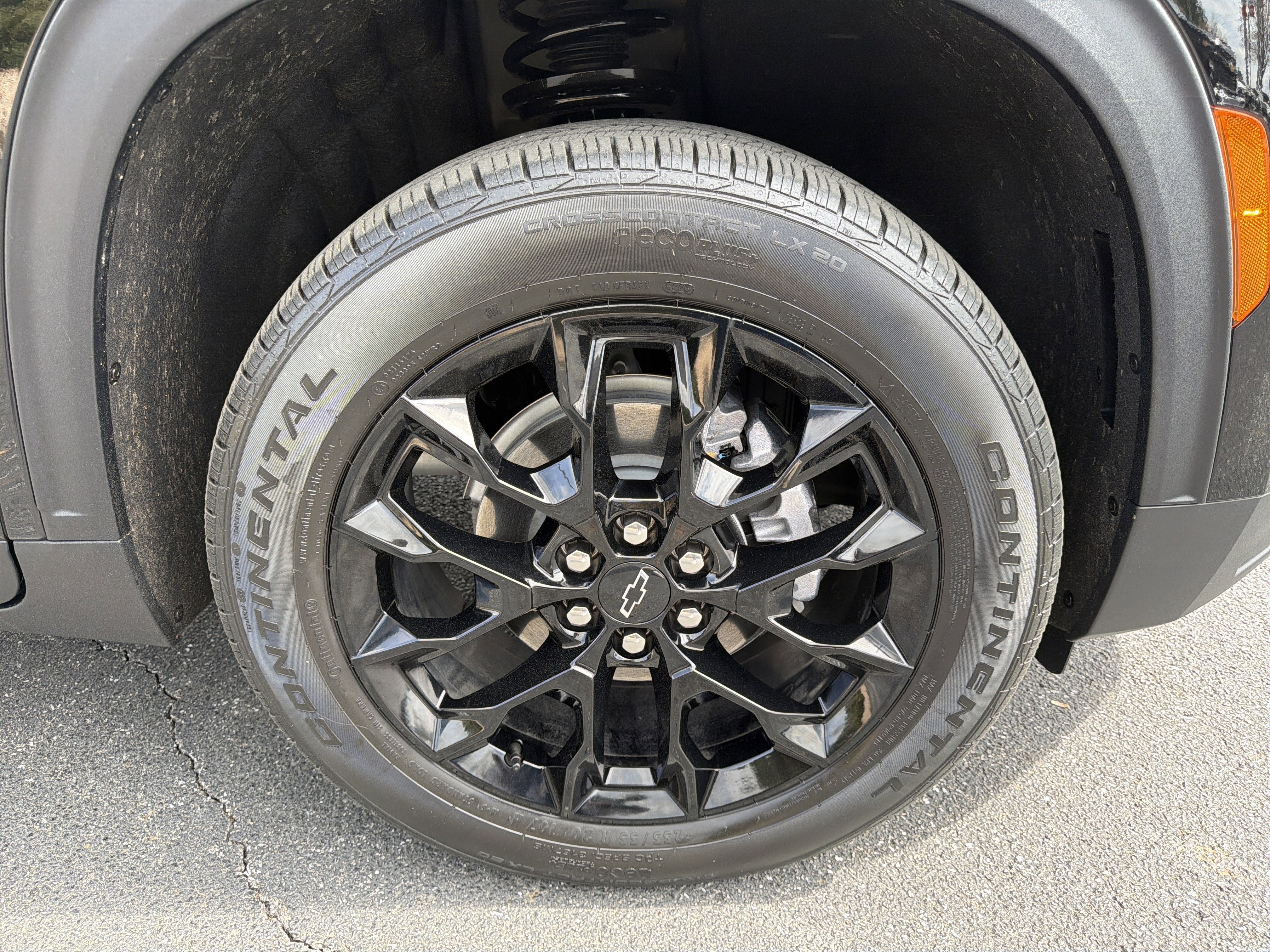 2026 Chevrolet Traverse FWD LT