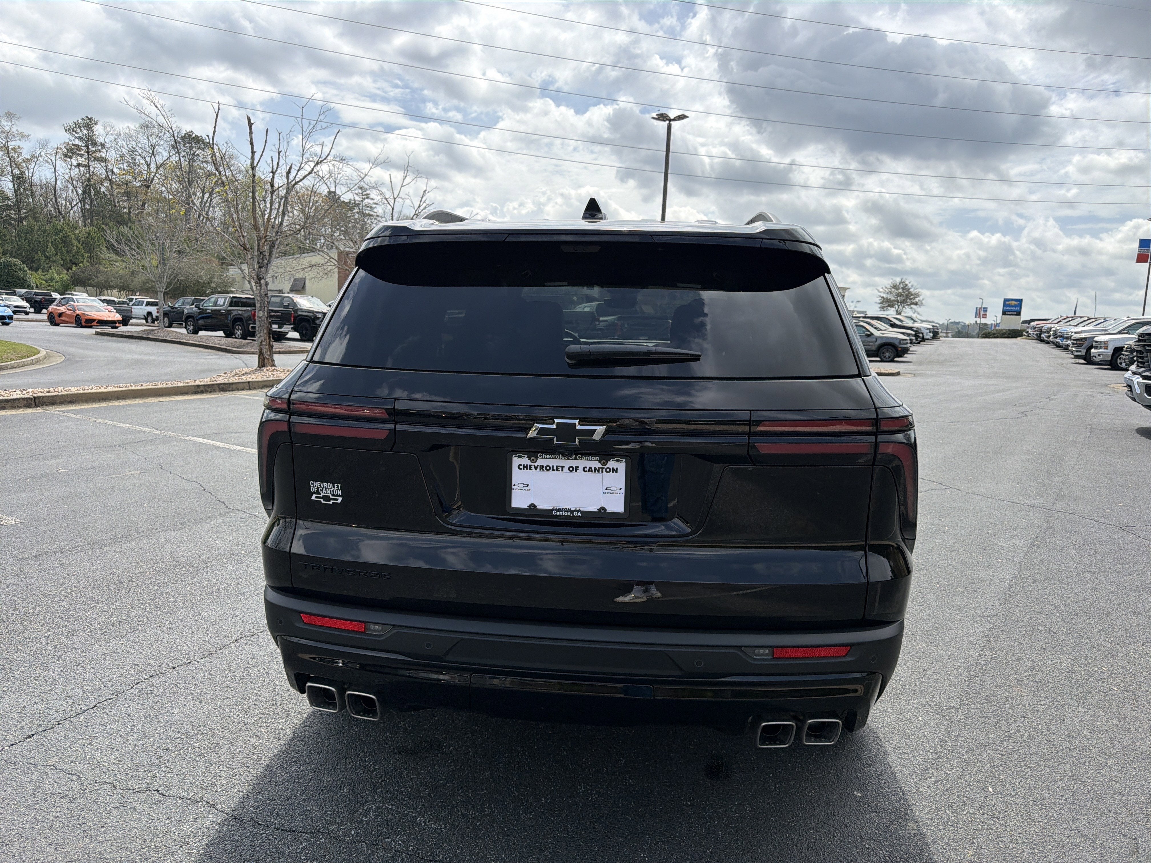 2026 Chevrolet Traverse FWD LT