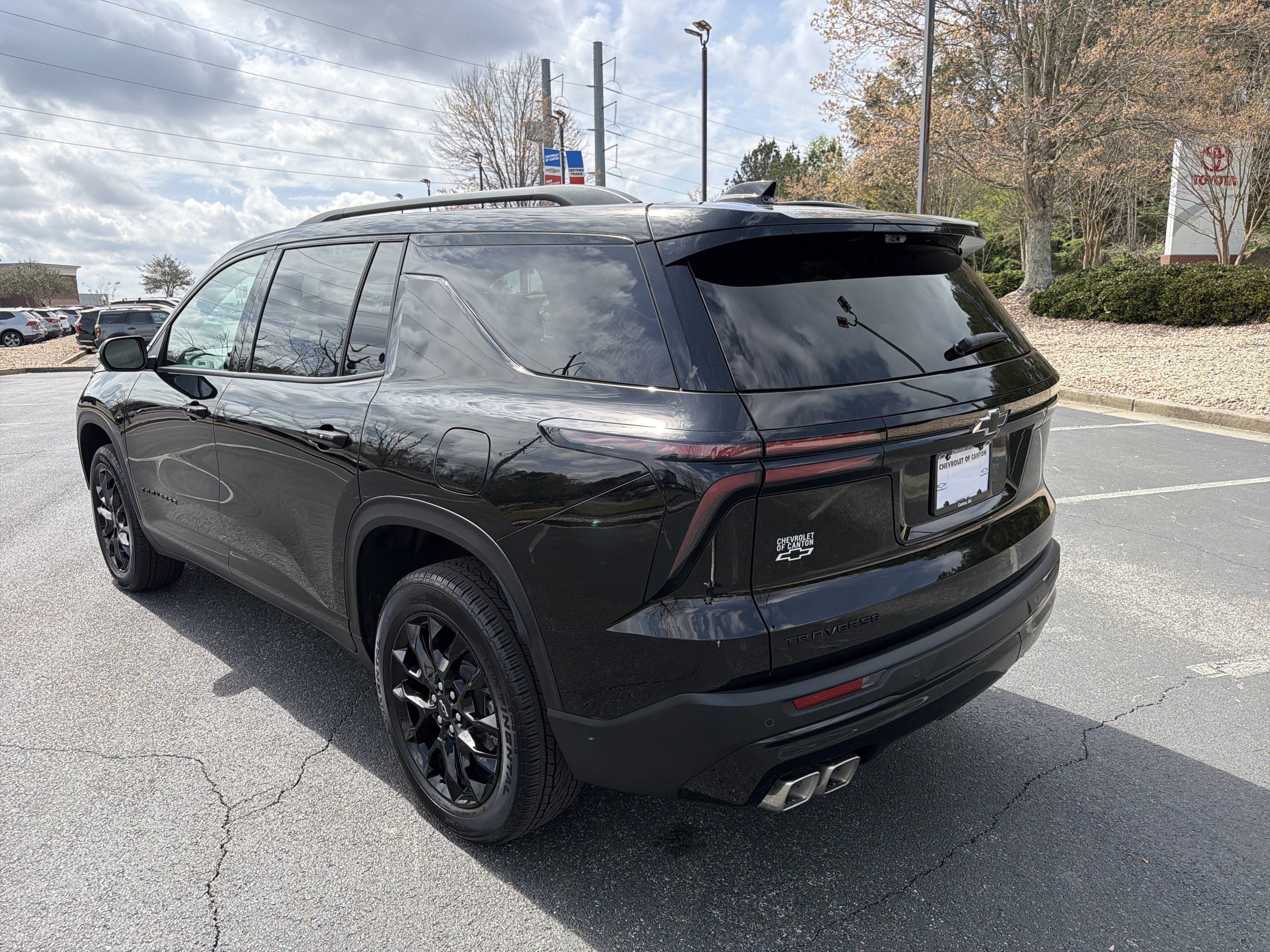 2026 Chevrolet Traverse FWD LT