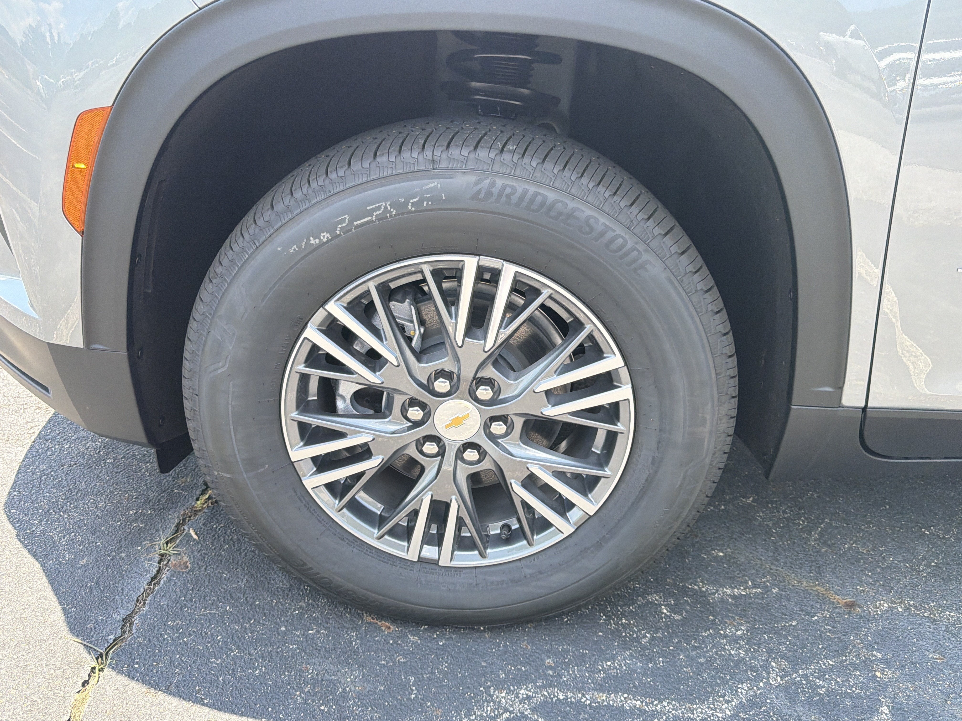 2026 Chevrolet Traverse FWD LT