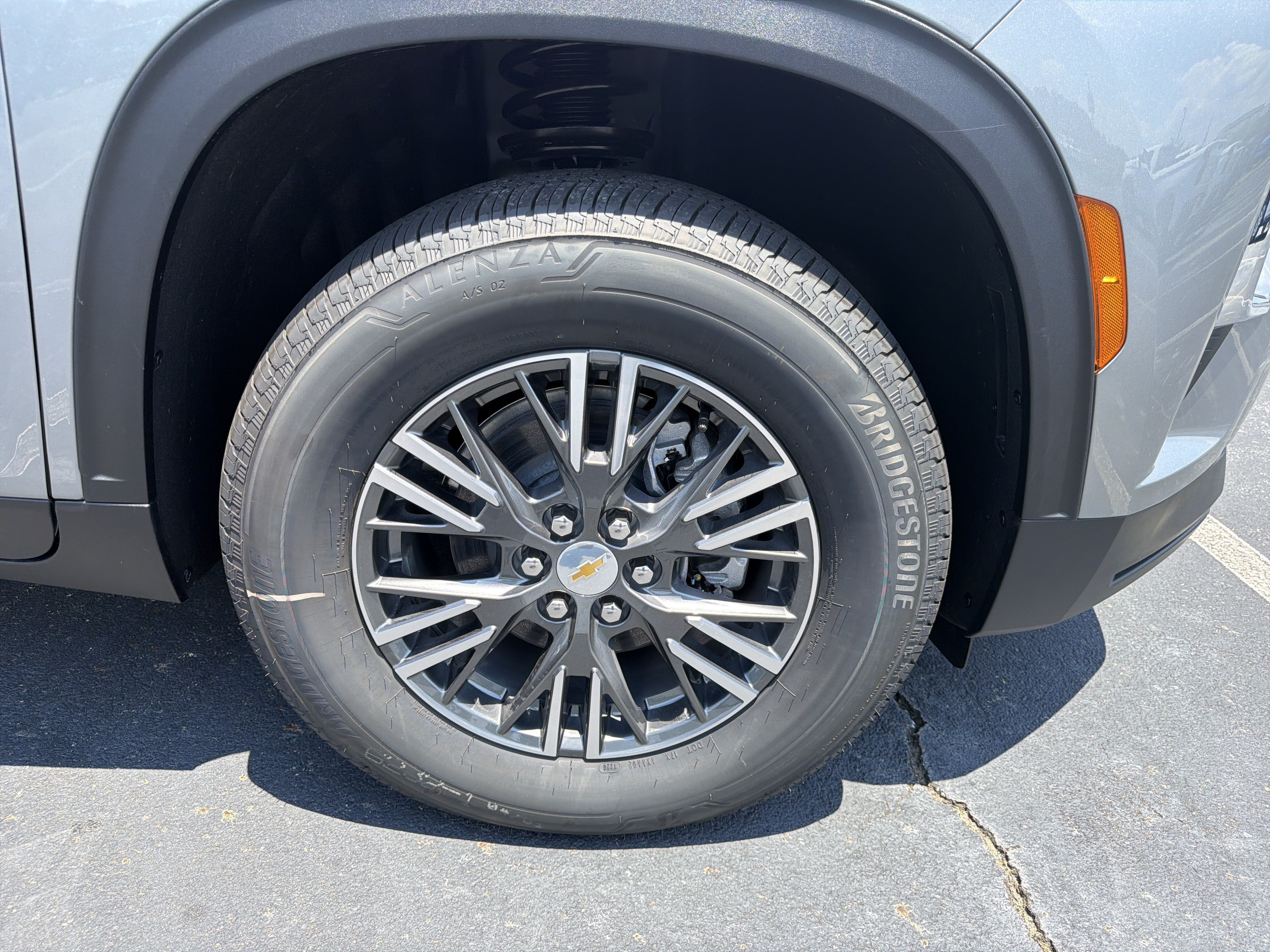 2026 Chevrolet Traverse FWD LT