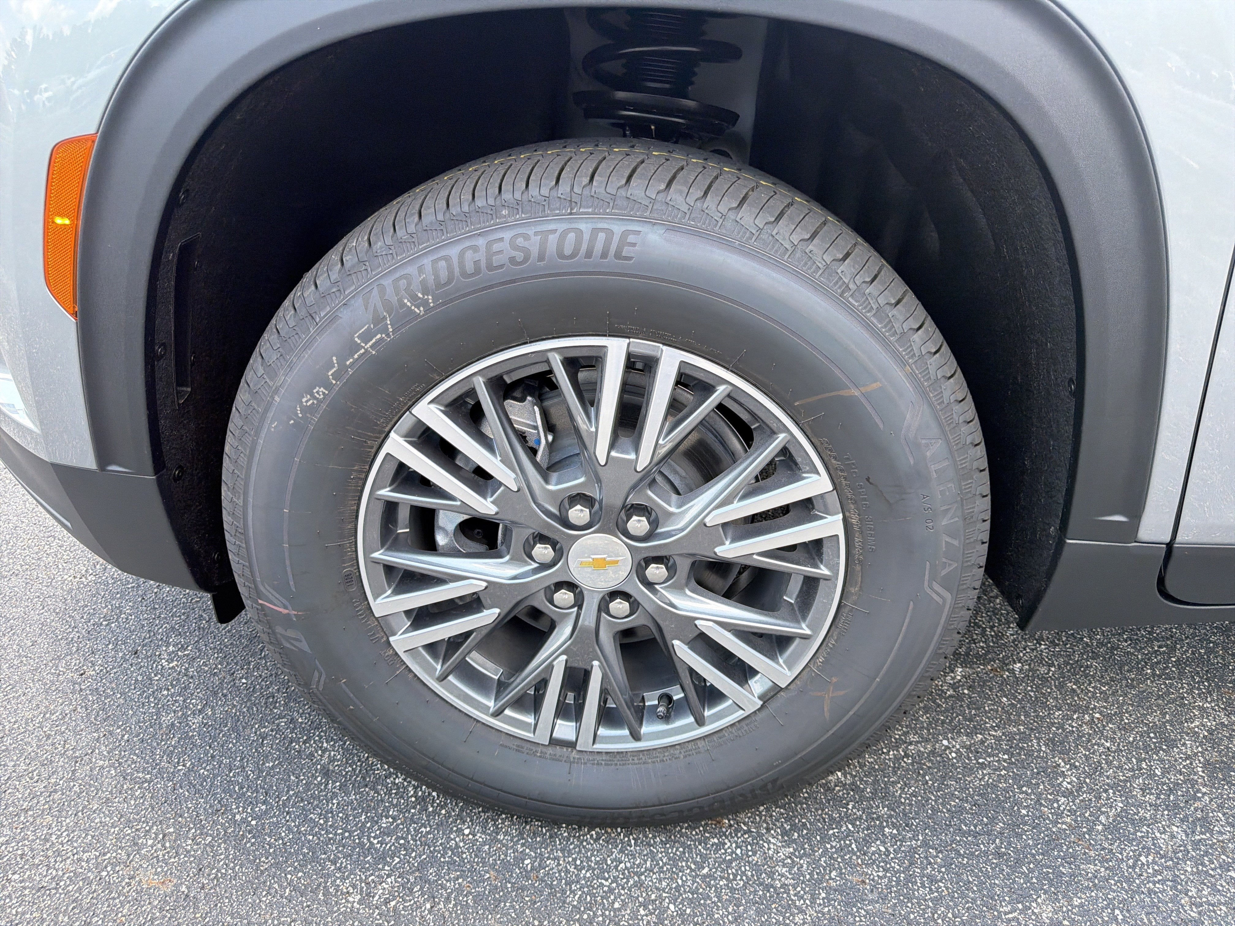 2026 Chevrolet Traverse FWD LT