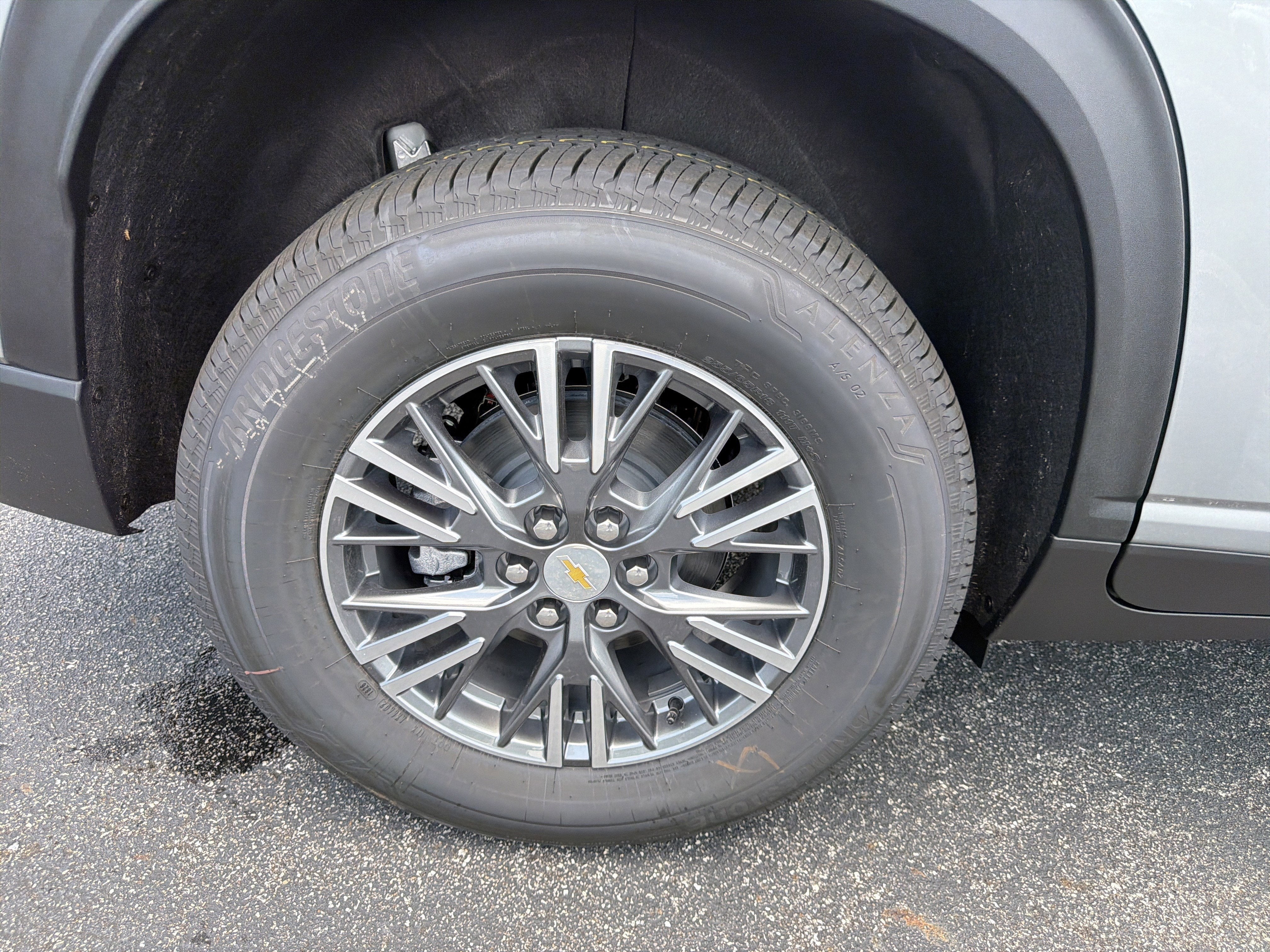2026 Chevrolet Traverse FWD LT