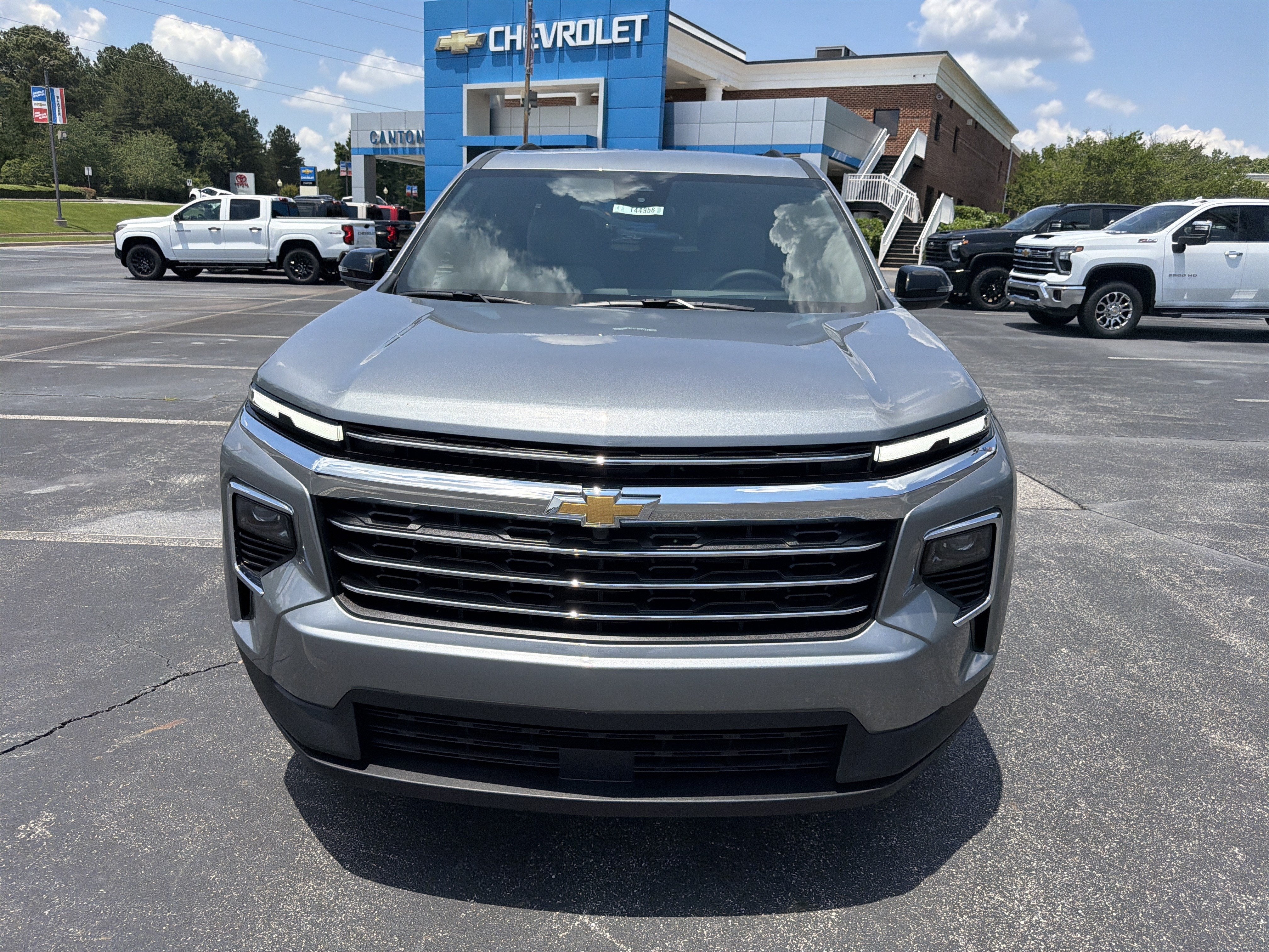 2026 Chevrolet Traverse FWD LT