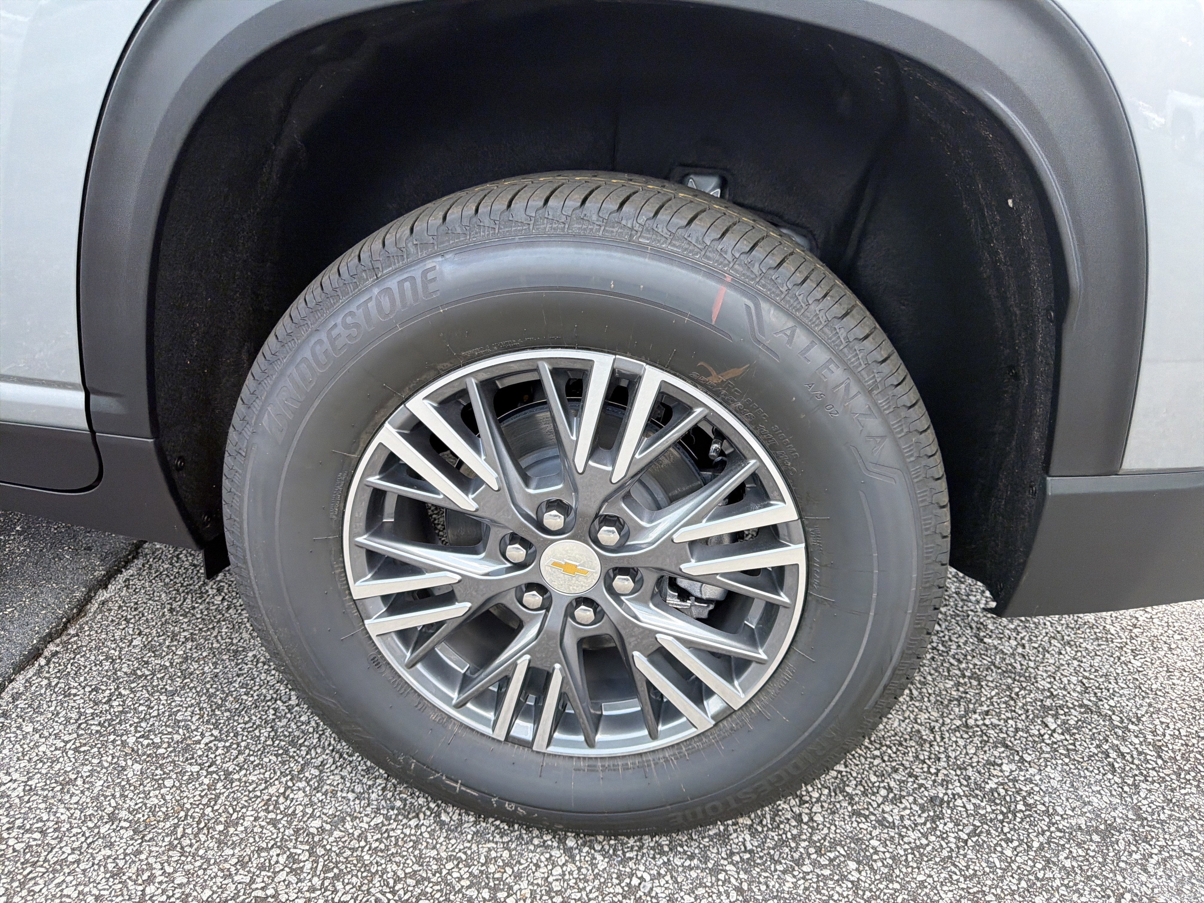 2026 Chevrolet Traverse FWD LT