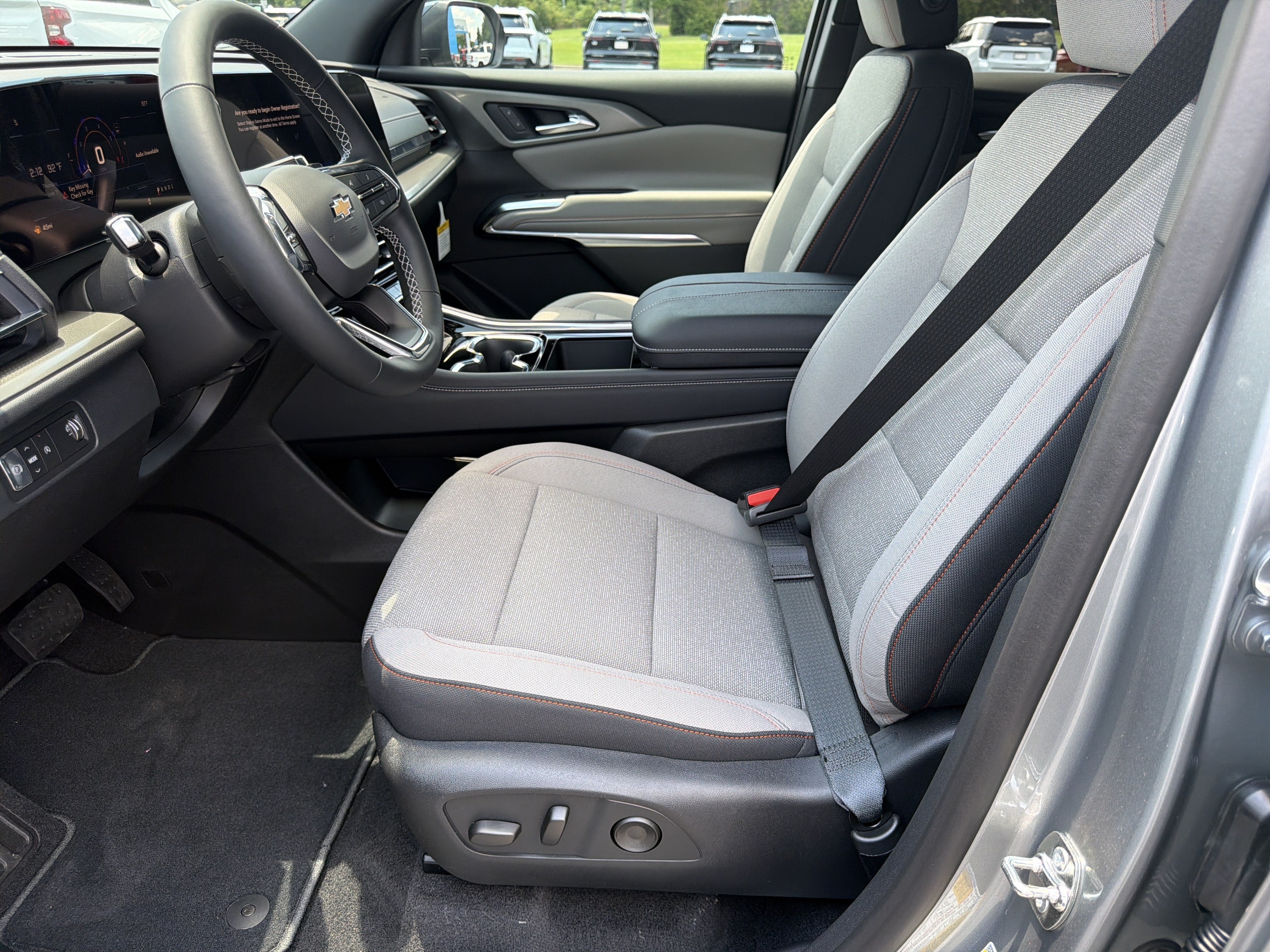 2026 Chevrolet Traverse FWD LT
