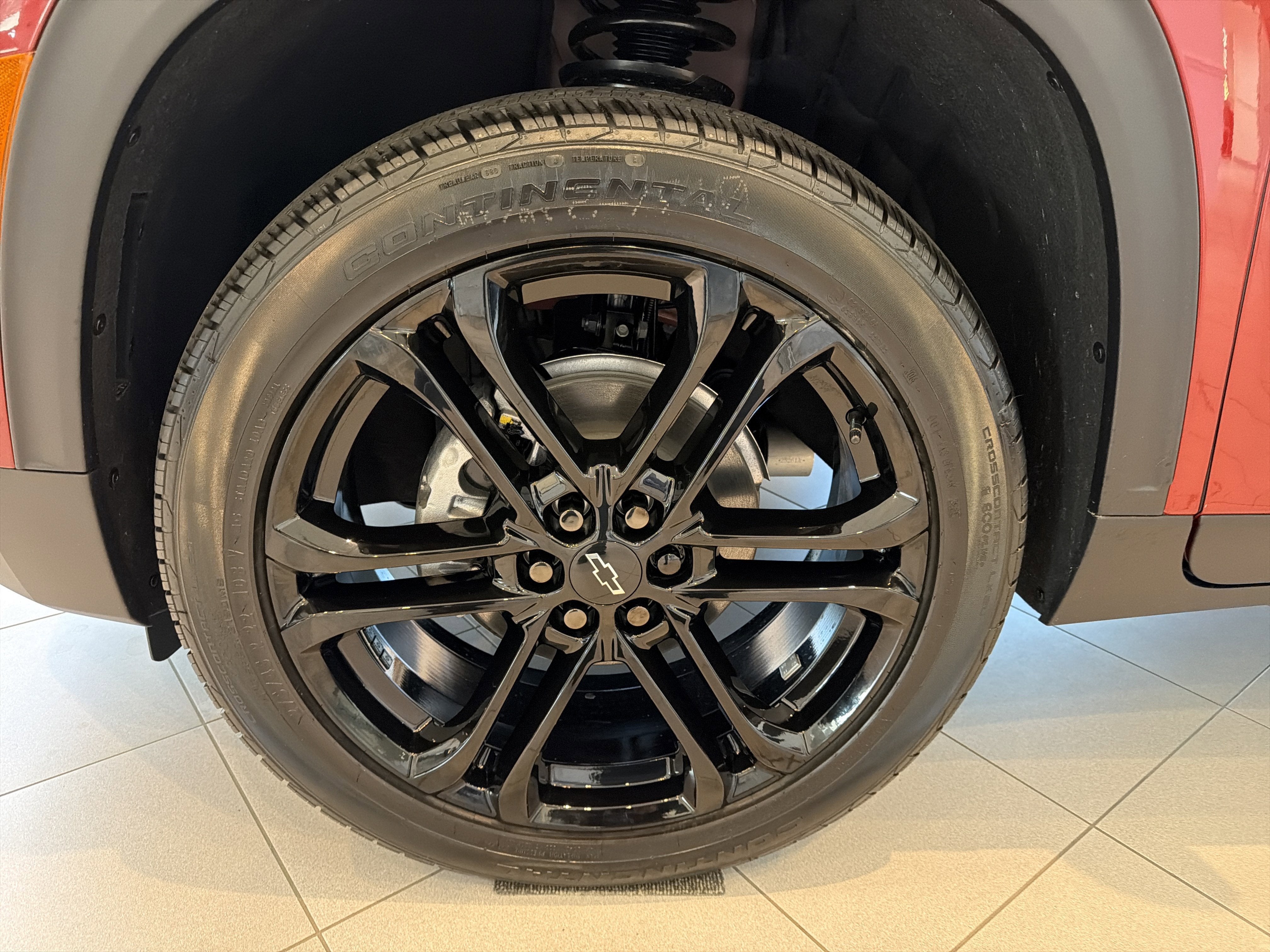 2026 Chevrolet Traverse FWD LT