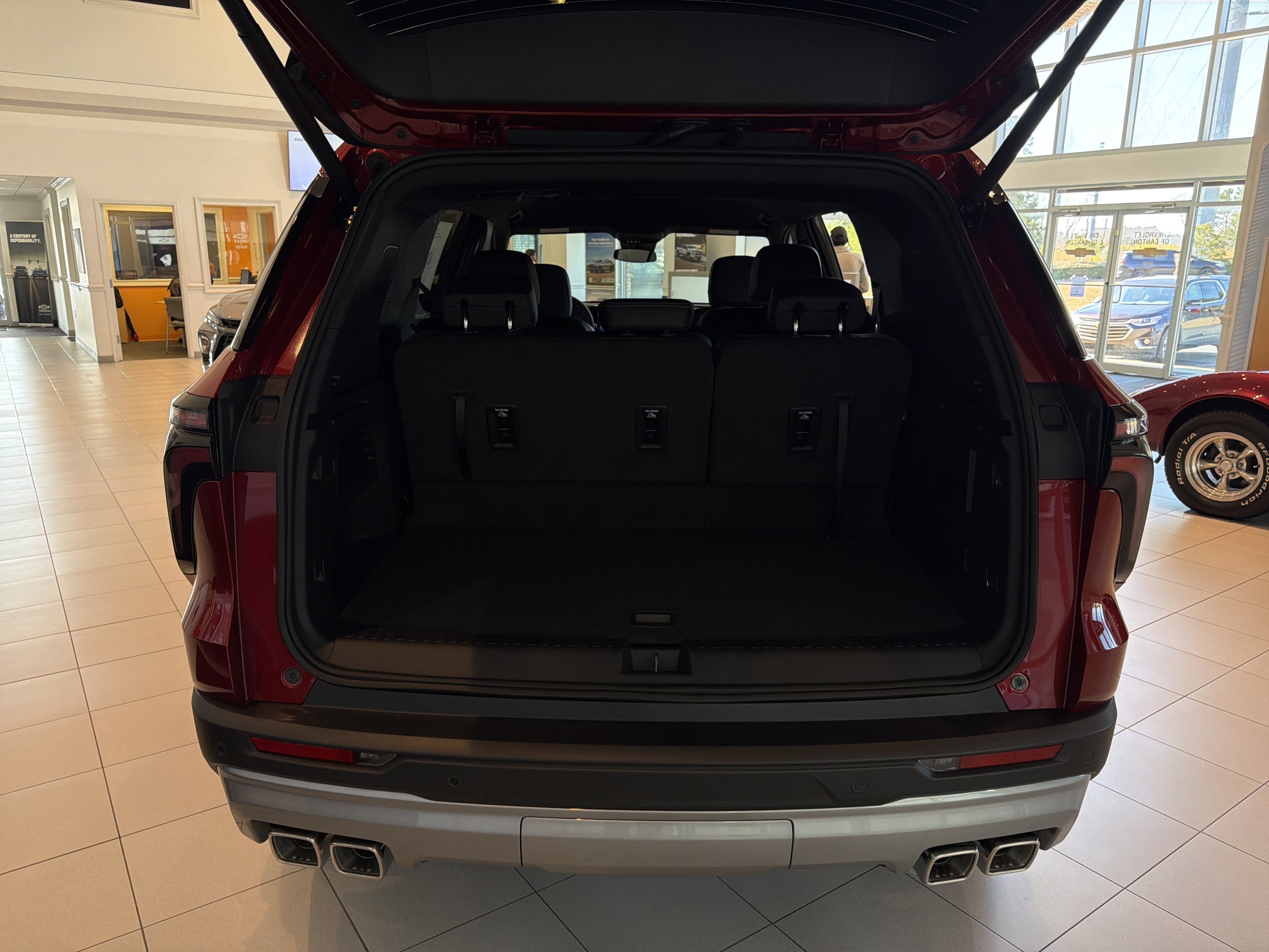 2026 Chevrolet Traverse FWD LT