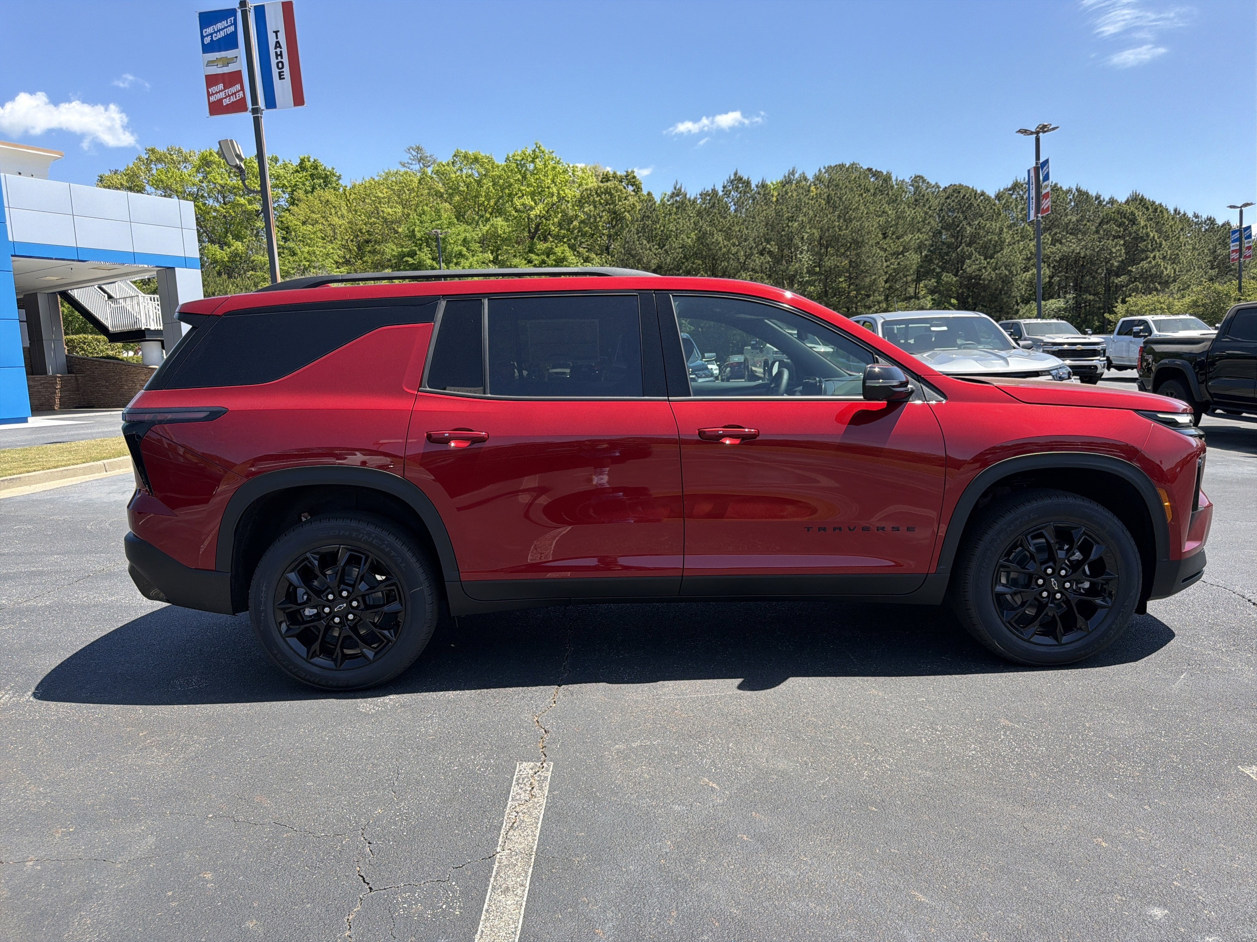 2026 Chevrolet Traverse FWD LT
