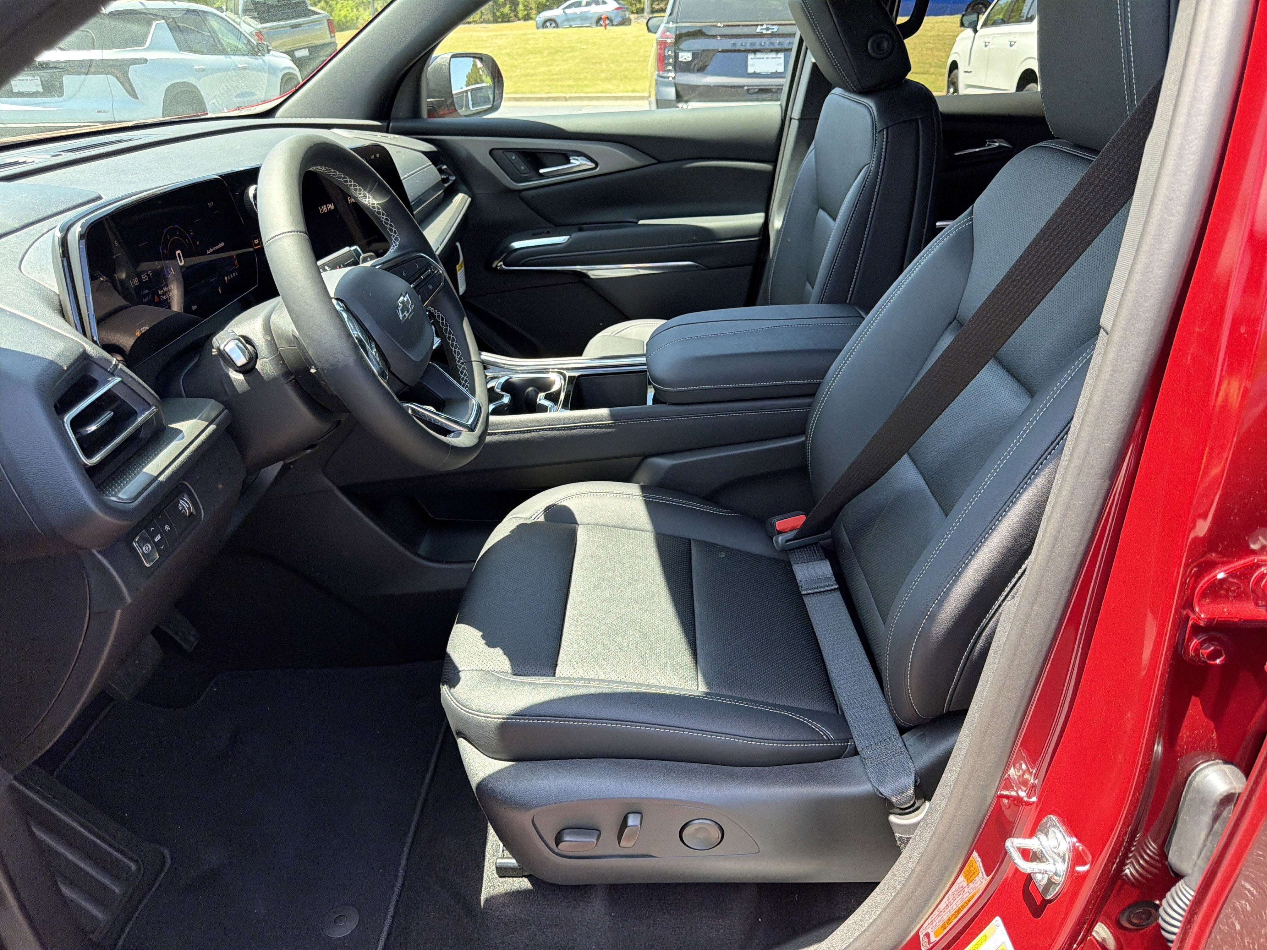 2026 Chevrolet Traverse FWD LT