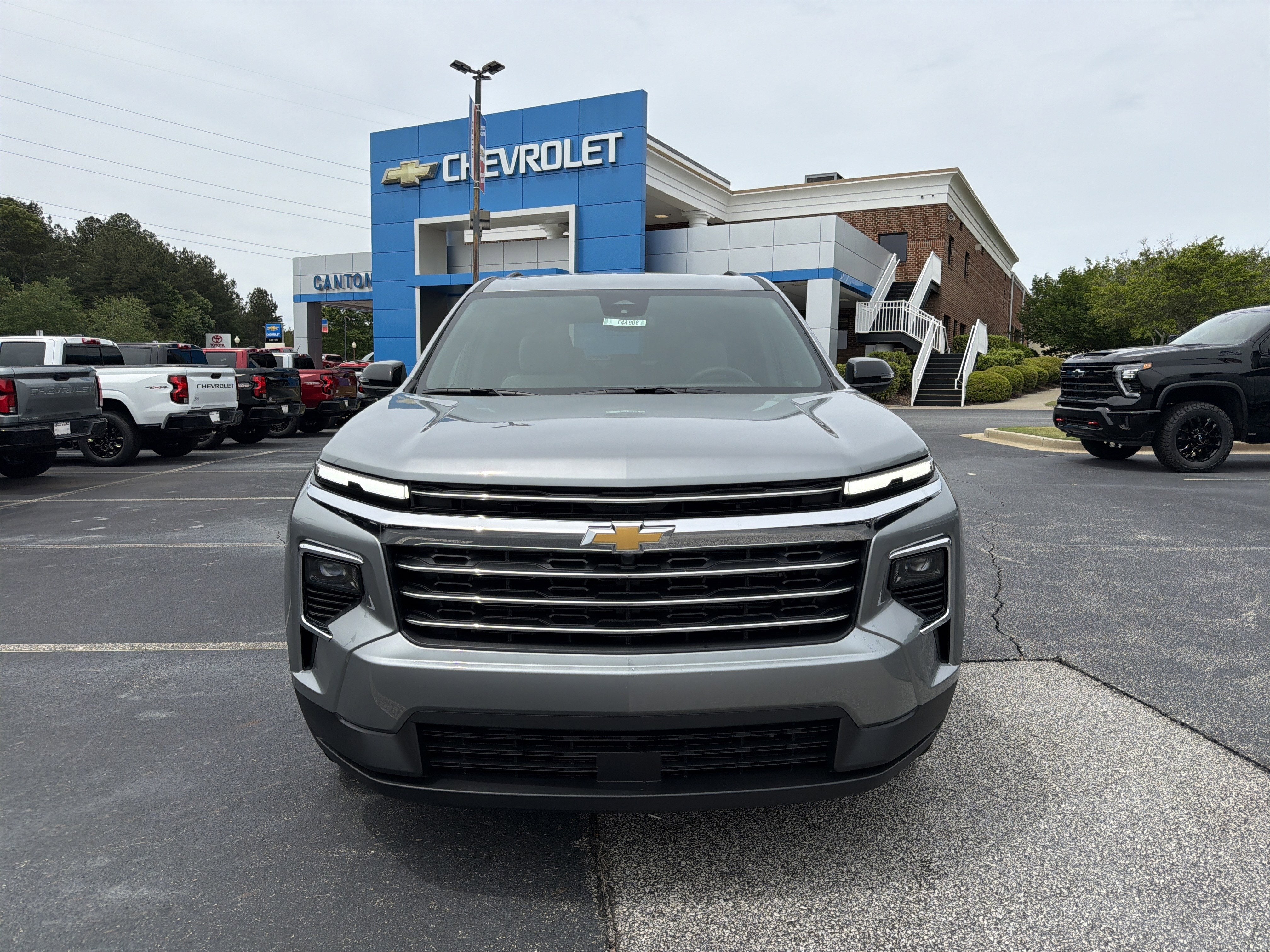 2026 Chevrolet Traverse FWD LT