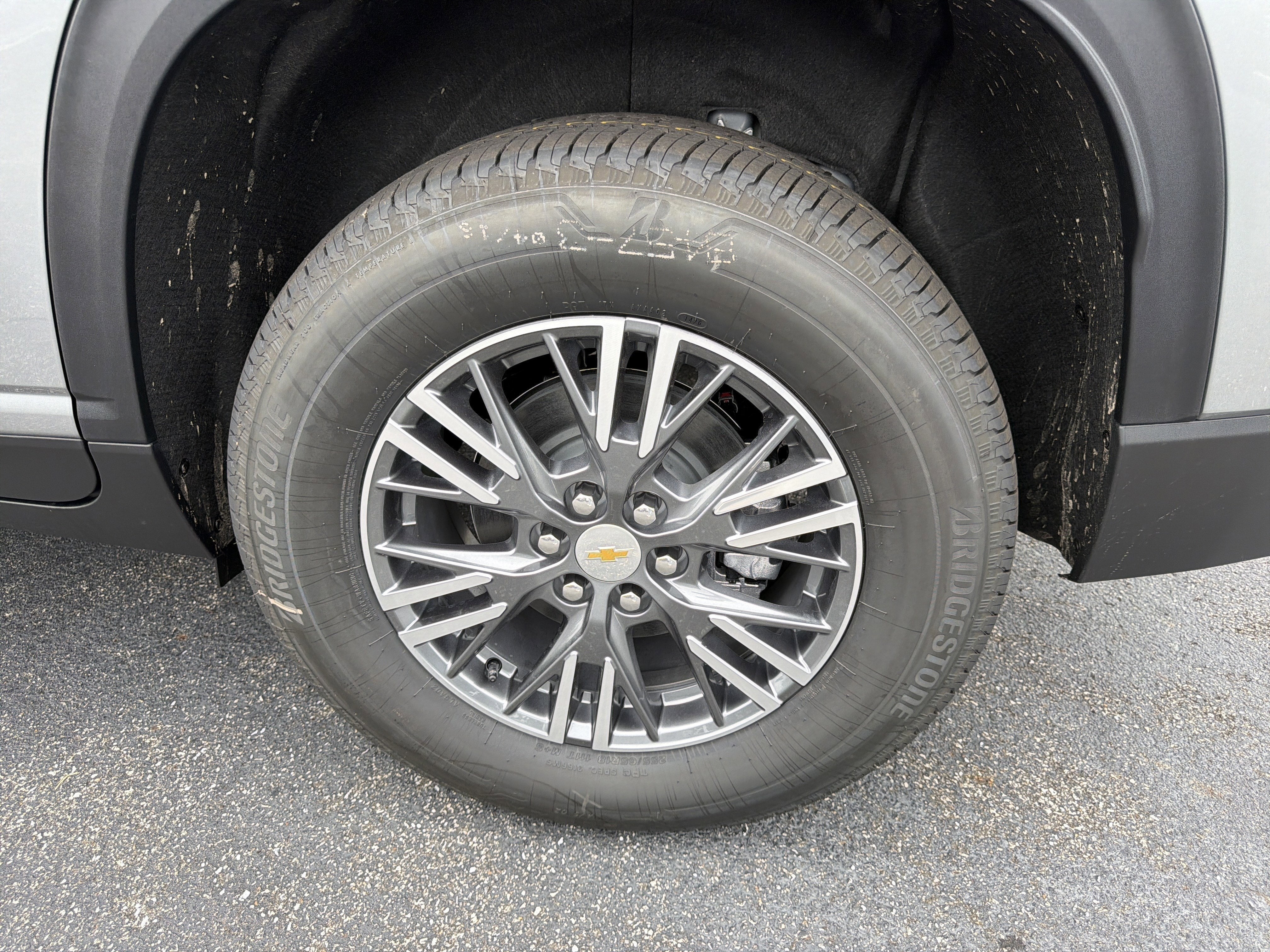 2026 Chevrolet Traverse FWD LT