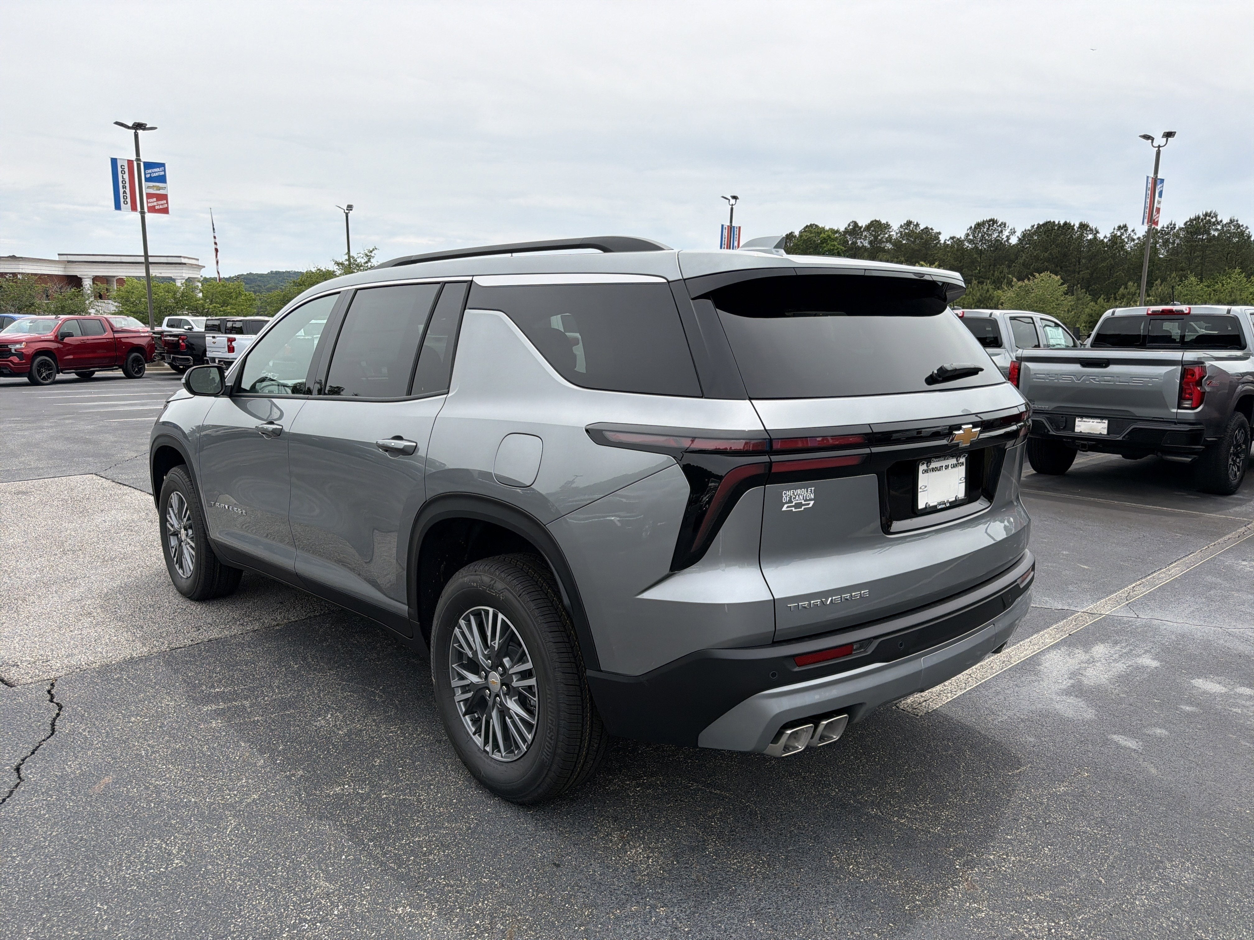 2026 Chevrolet Traverse FWD LT