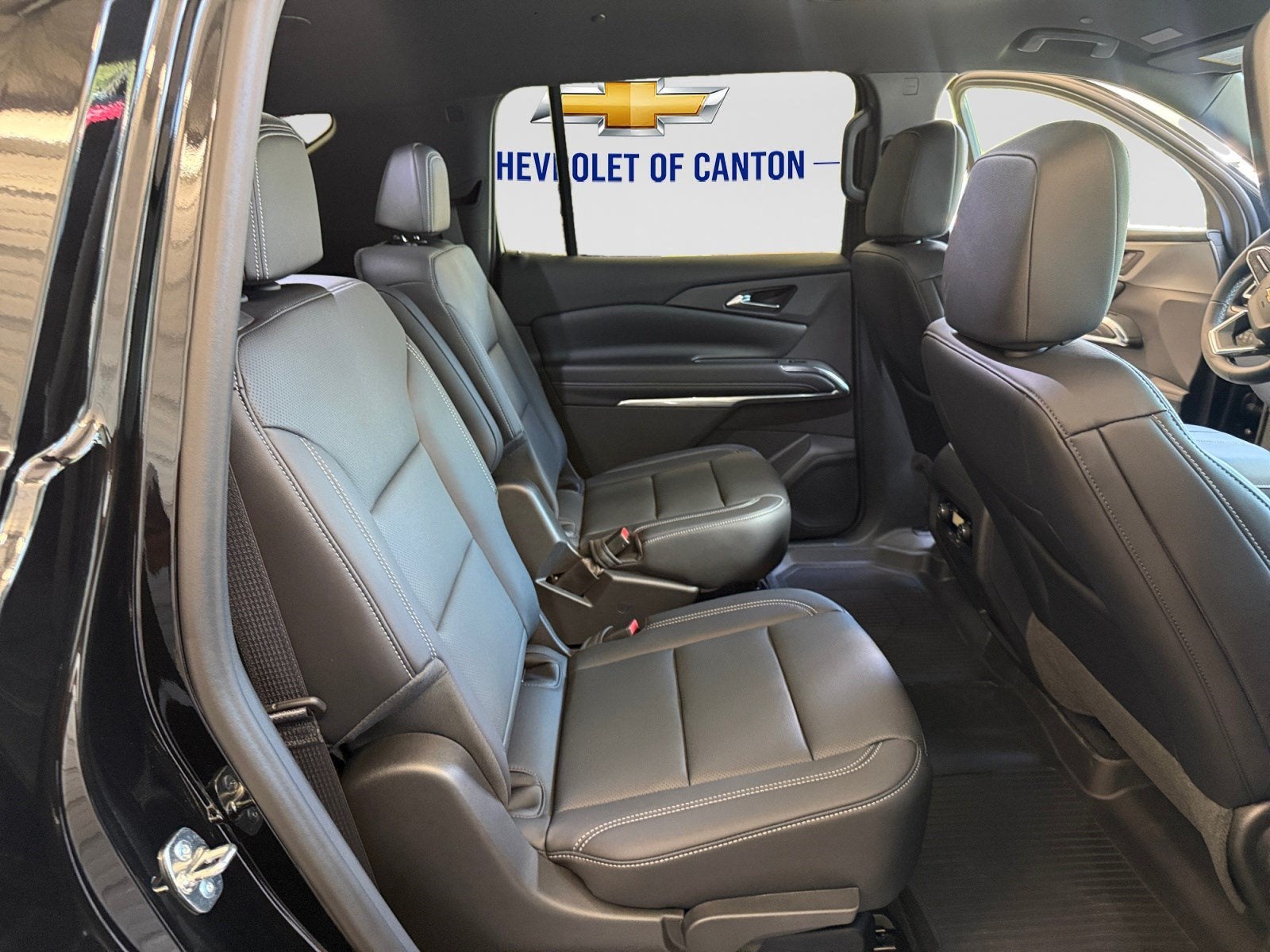 2027 Chevrolet Traverse FWD LT