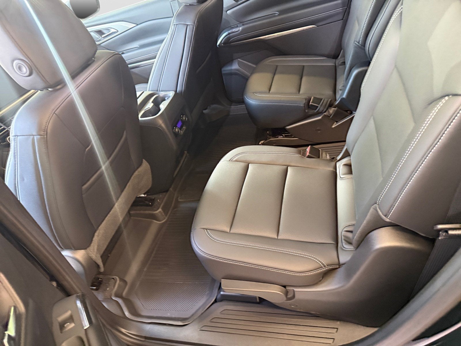 2027 Chevrolet Traverse FWD LT