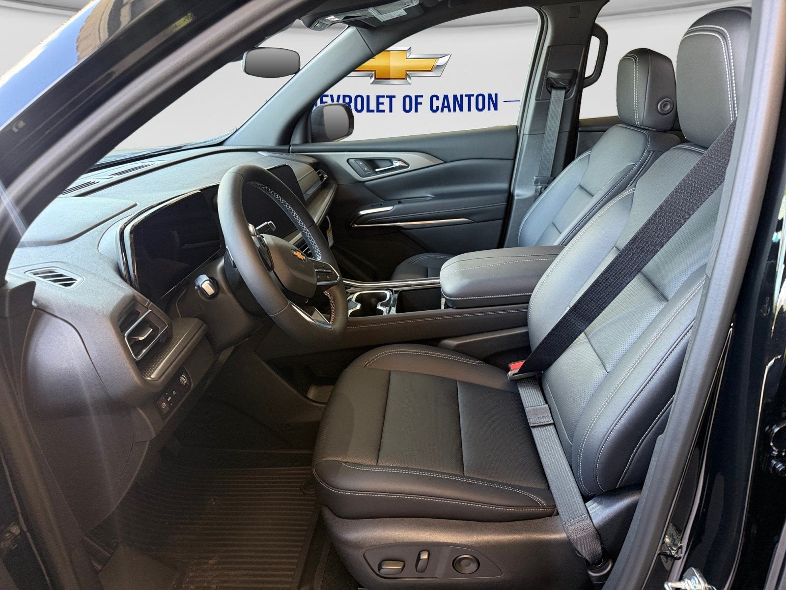 2027 Chevrolet Traverse FWD LT