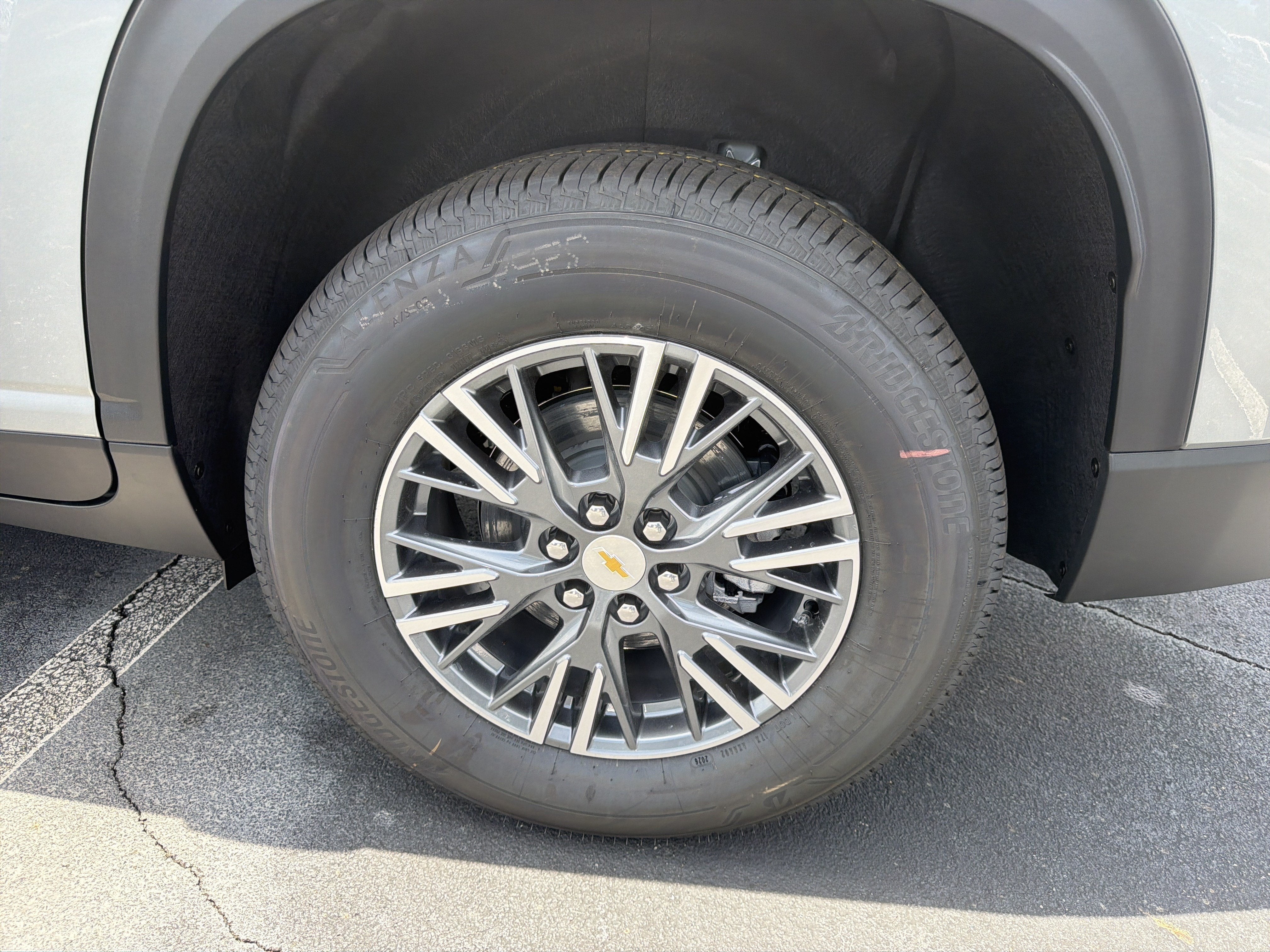 2026 Chevrolet Traverse FWD LT