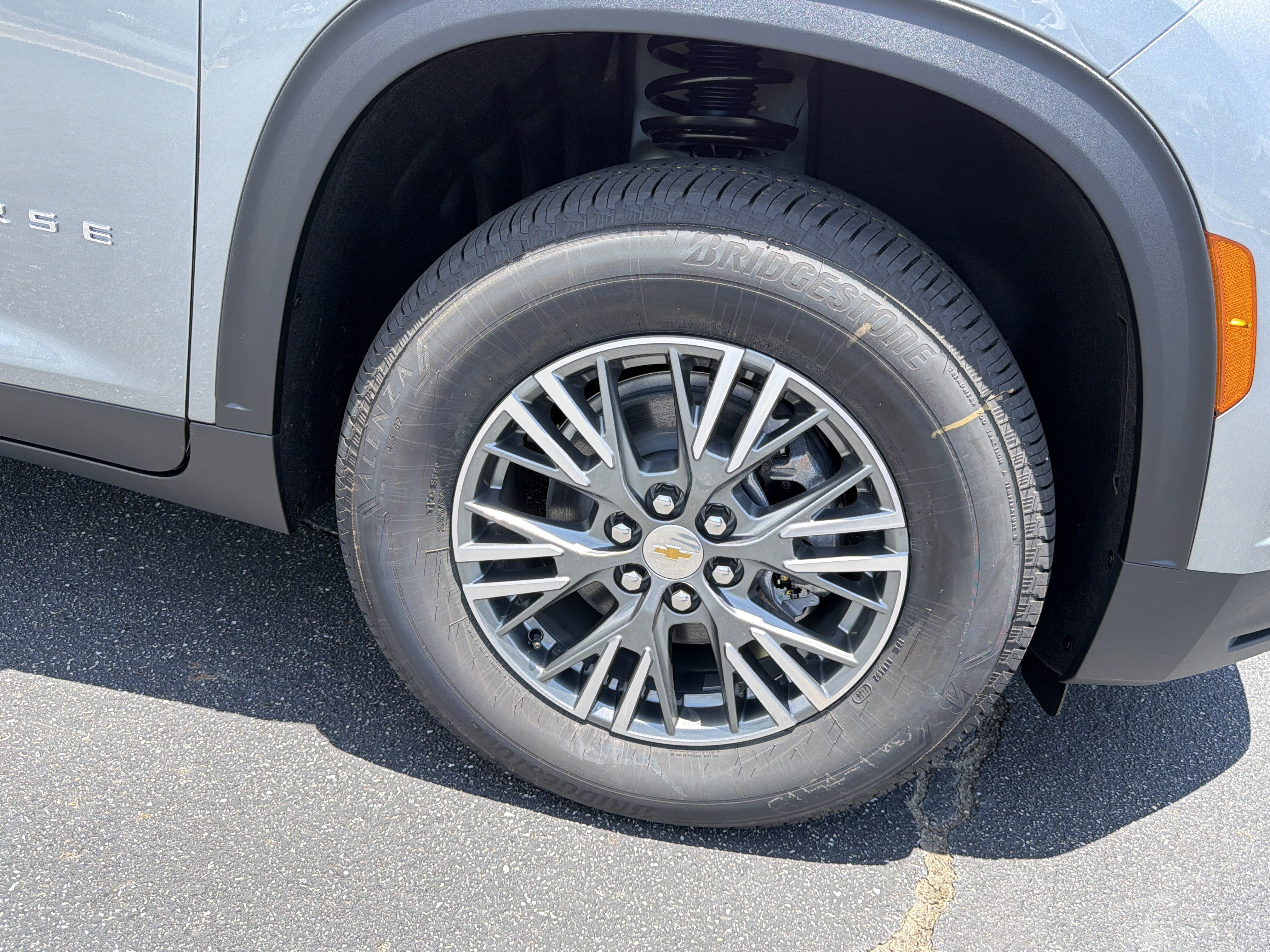 2026 Chevrolet Traverse FWD LT