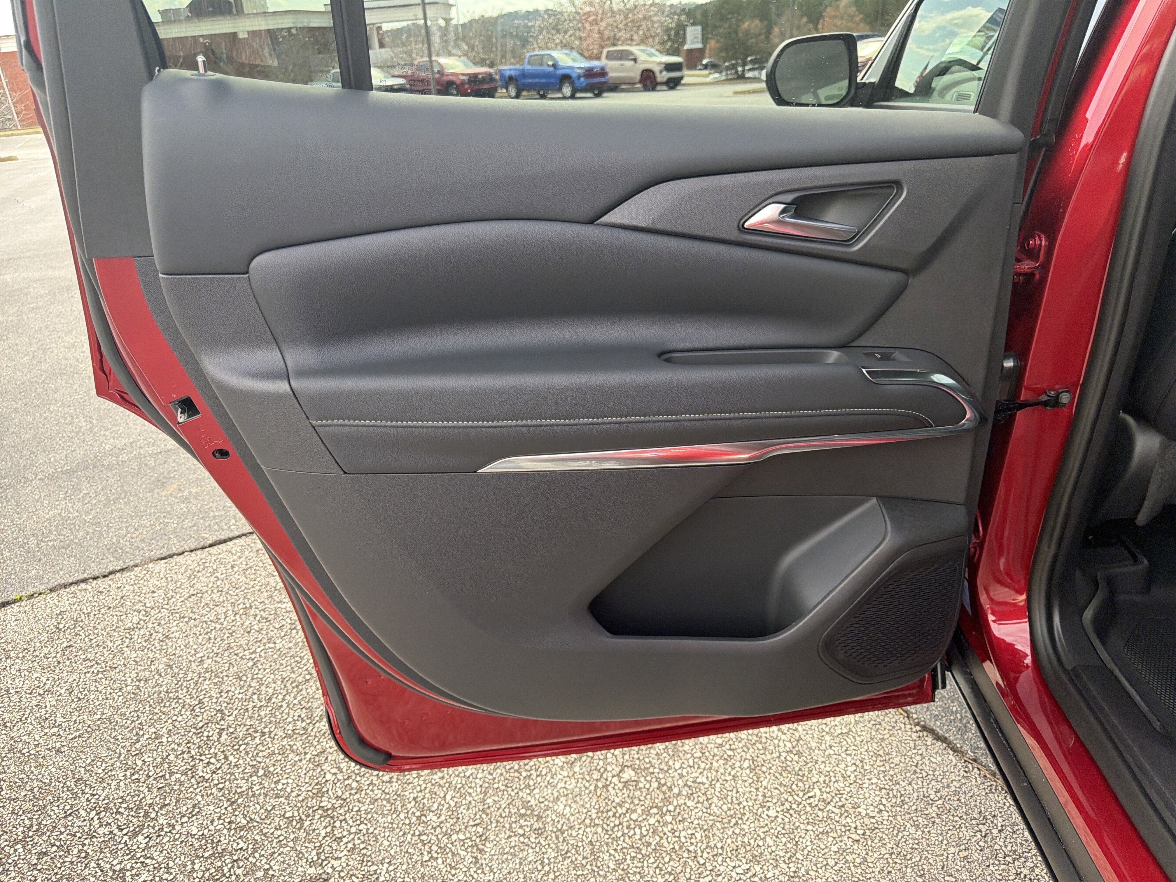 2026 Chevrolet Traverse FWD LT