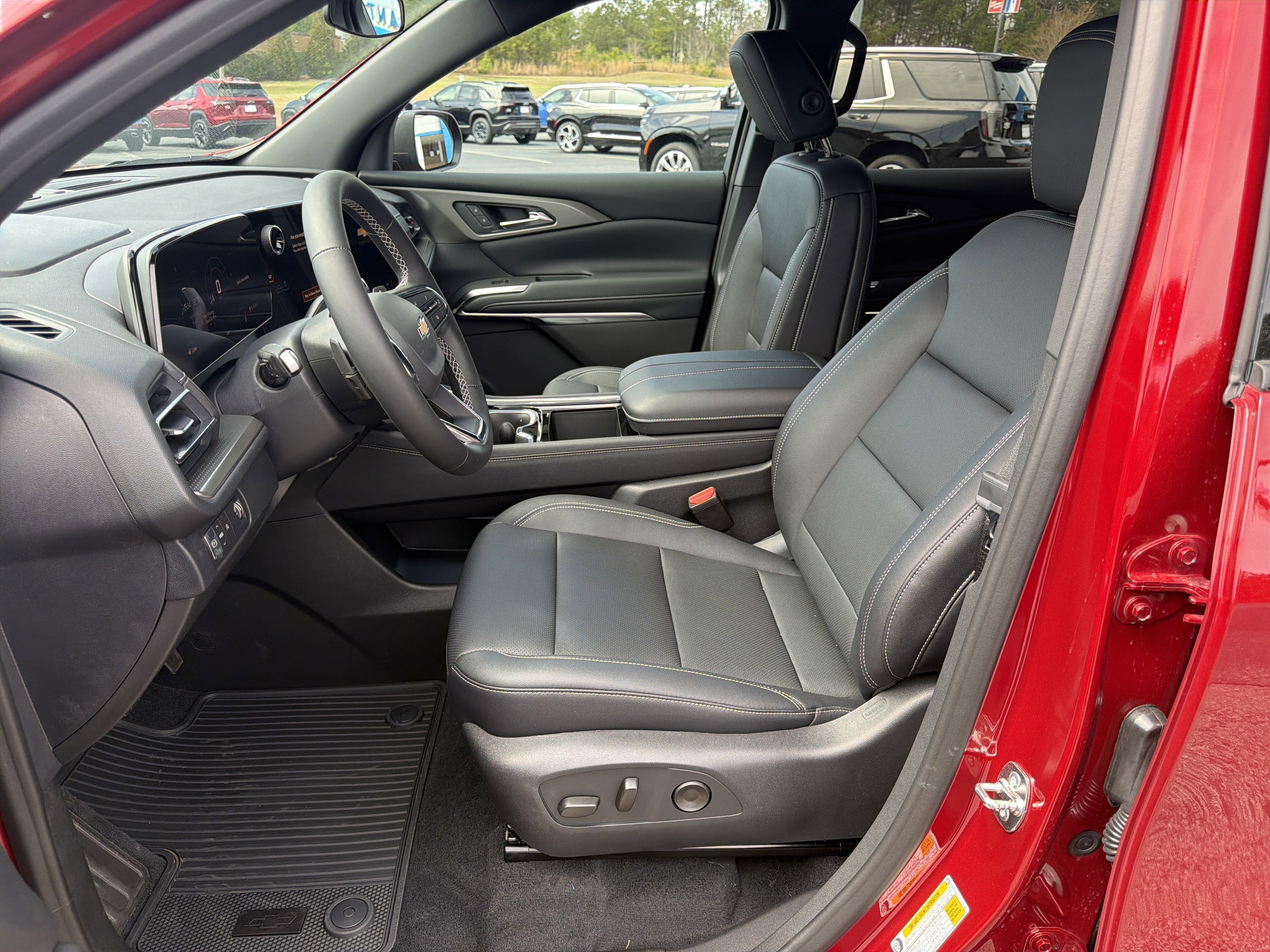 2026 Chevrolet Traverse FWD LT