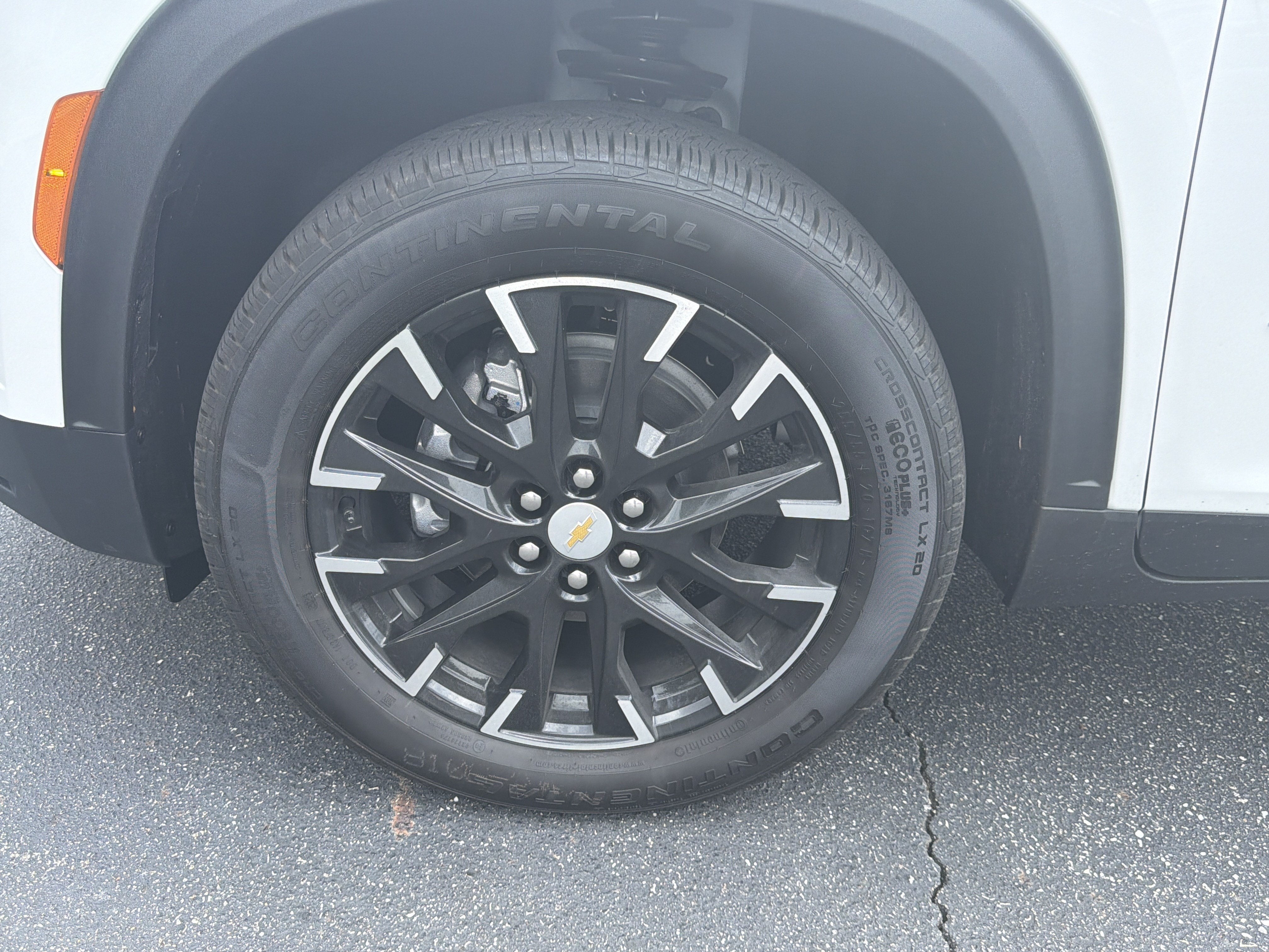2026 Chevrolet Traverse FWD LT