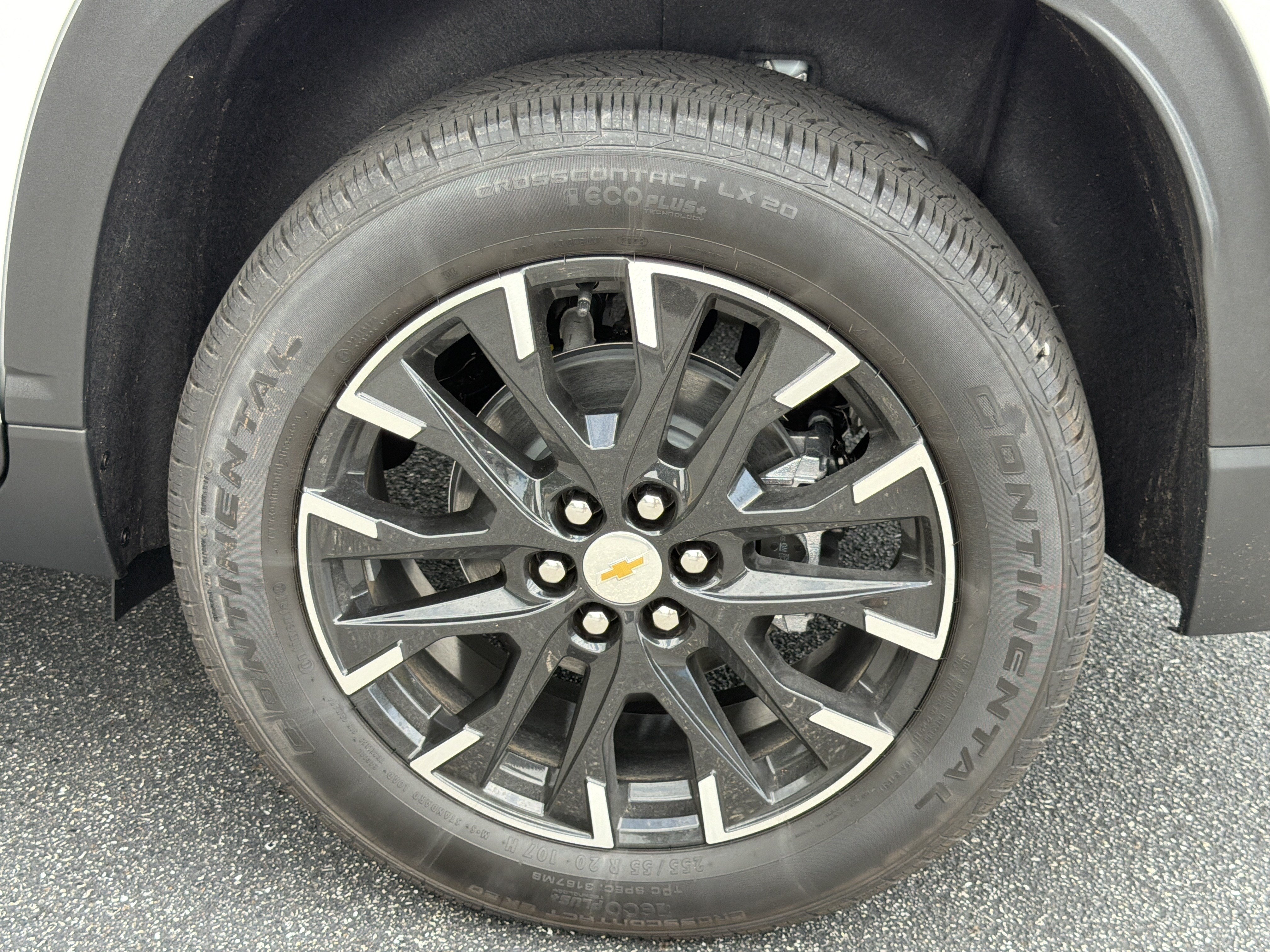 2026 Chevrolet Traverse FWD LT