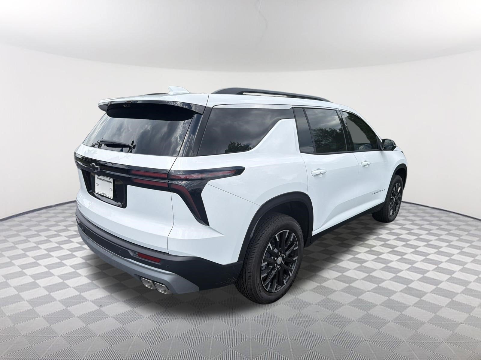 2026 Chevrolet Traverse FWD LT