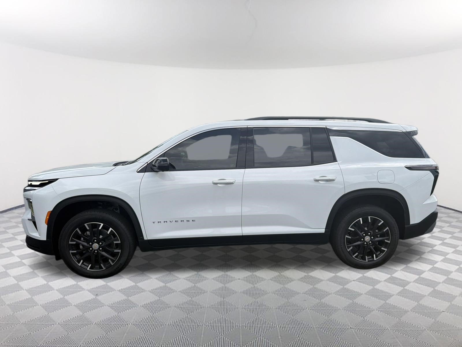 2026 Chevrolet Traverse FWD LT