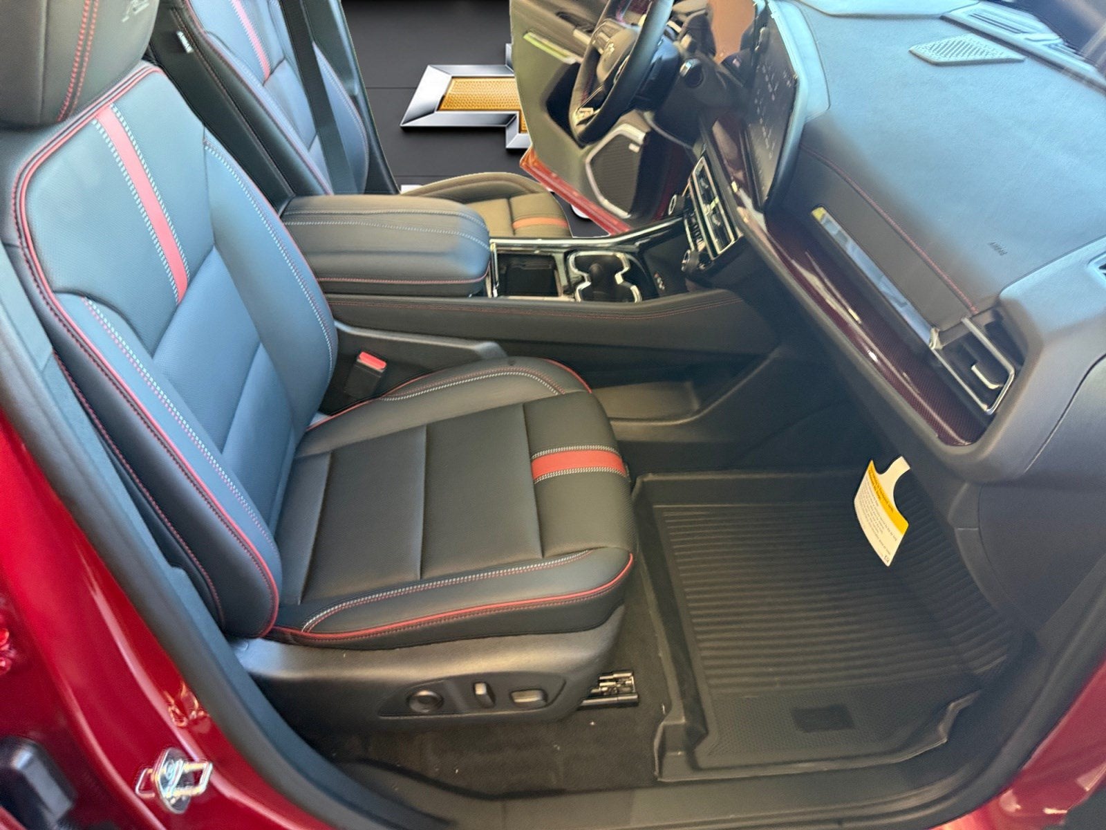 2027 Chevrolet Traverse FWD RS