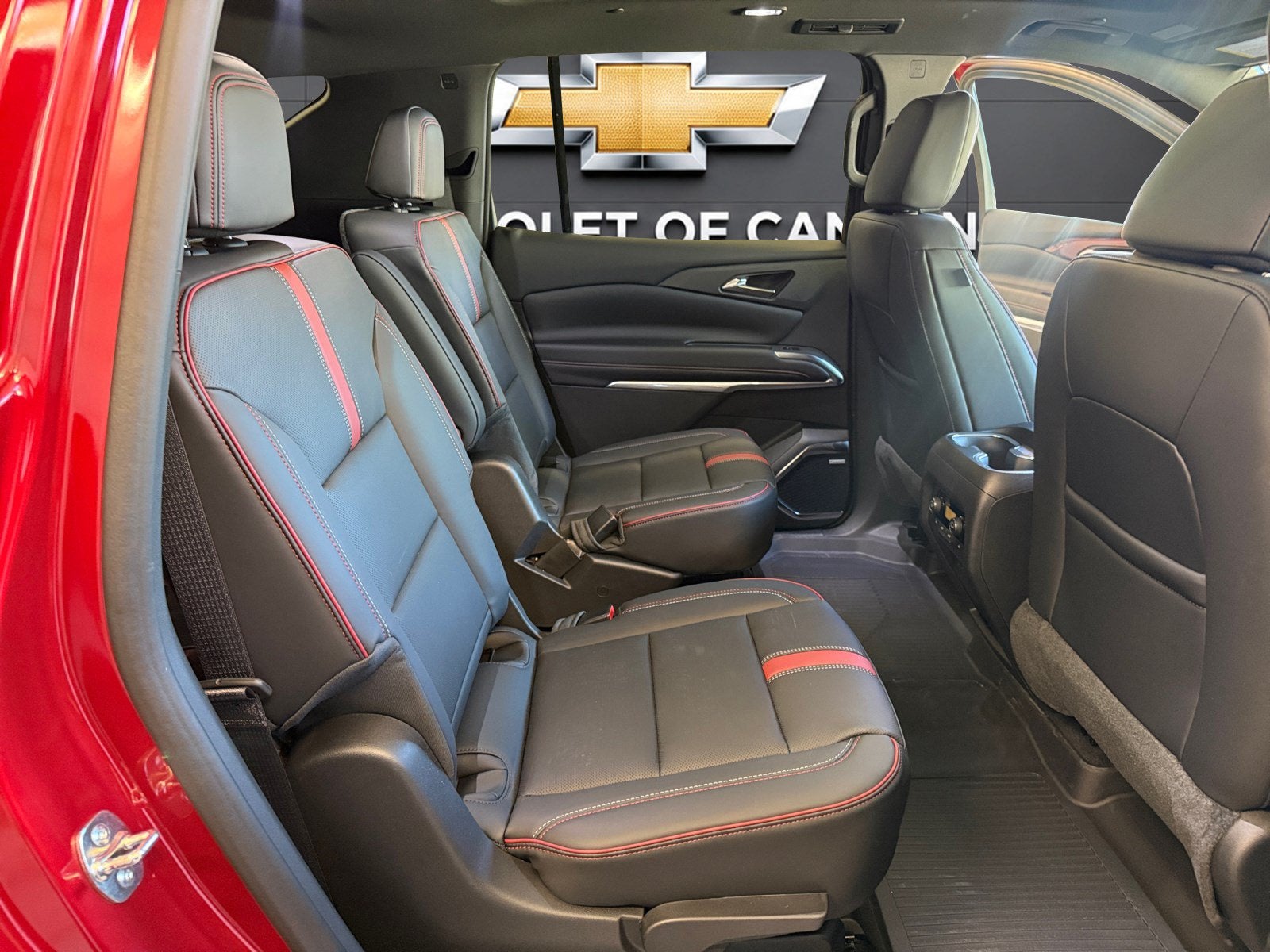 2027 Chevrolet Traverse FWD RS