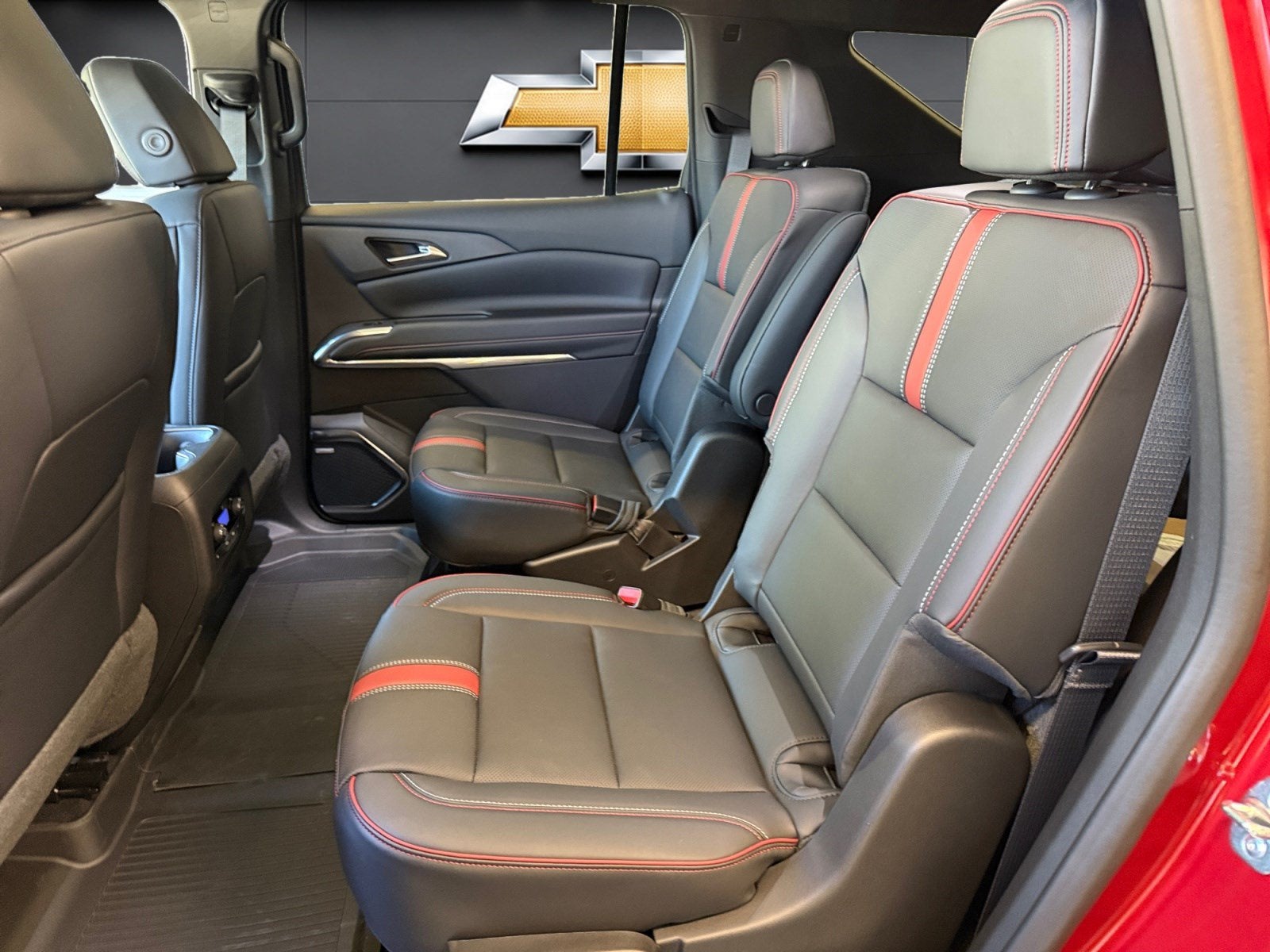 2027 Chevrolet Traverse FWD RS