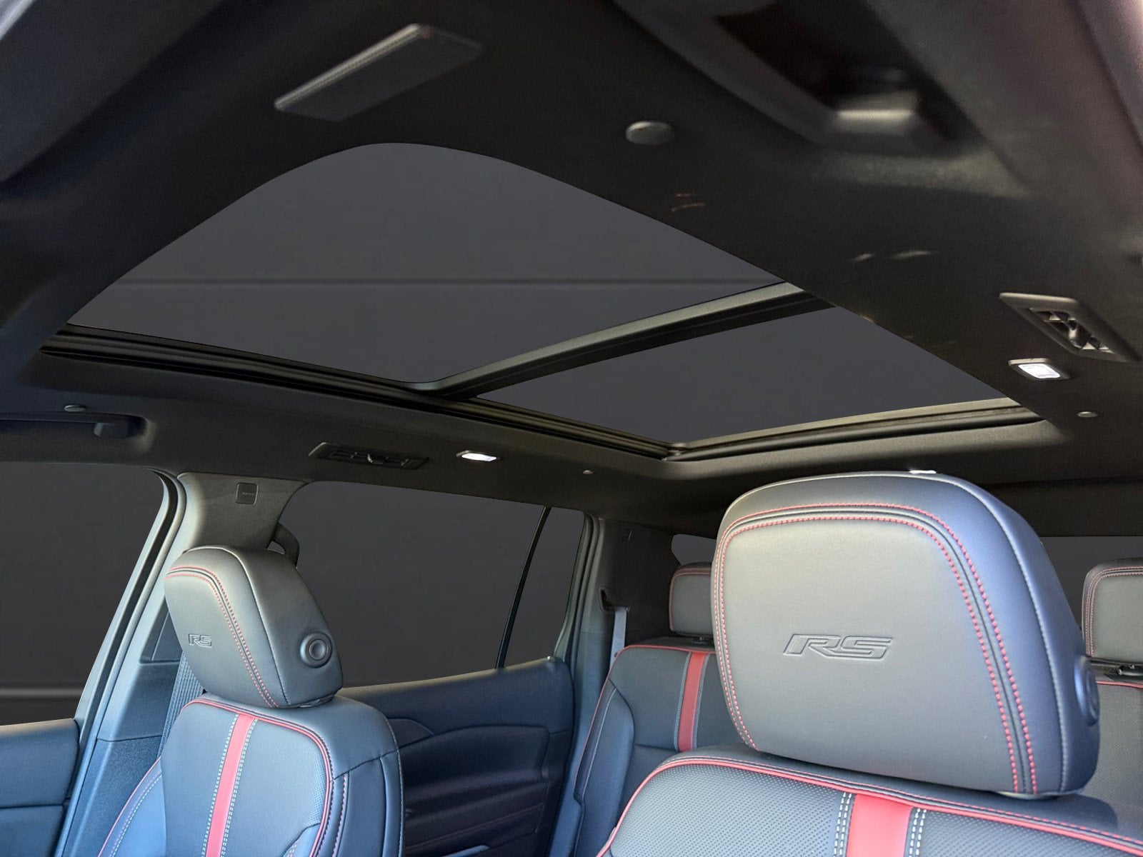 2027 Chevrolet Traverse FWD RS